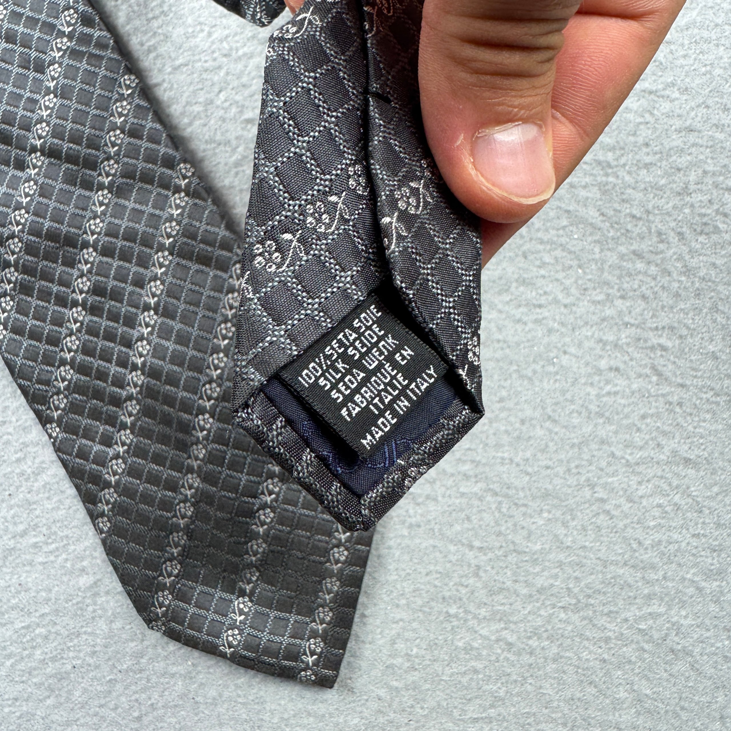Emanuel Ungaro Grey Patterned Silk Tie One Size image 7