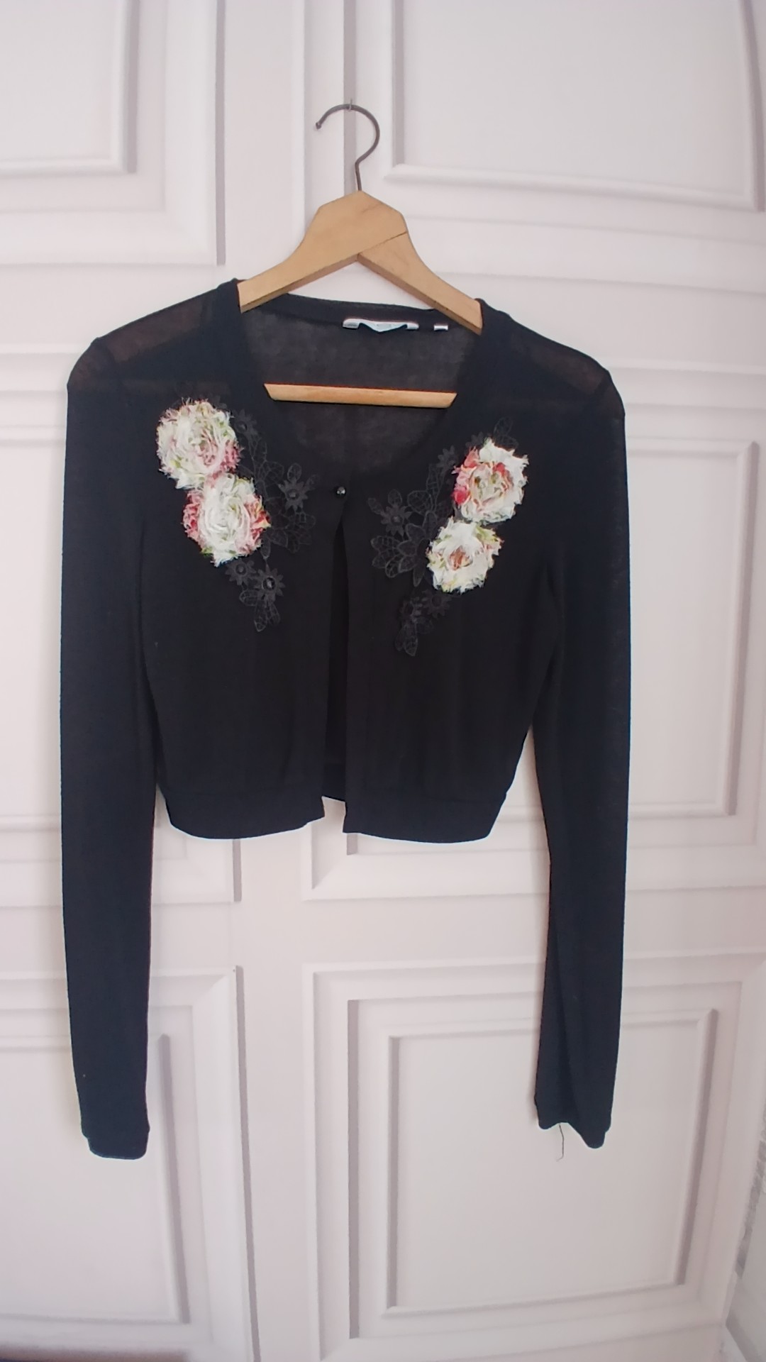 New Look Black Floral Embroidered 3D Crop Cardigan Size 10