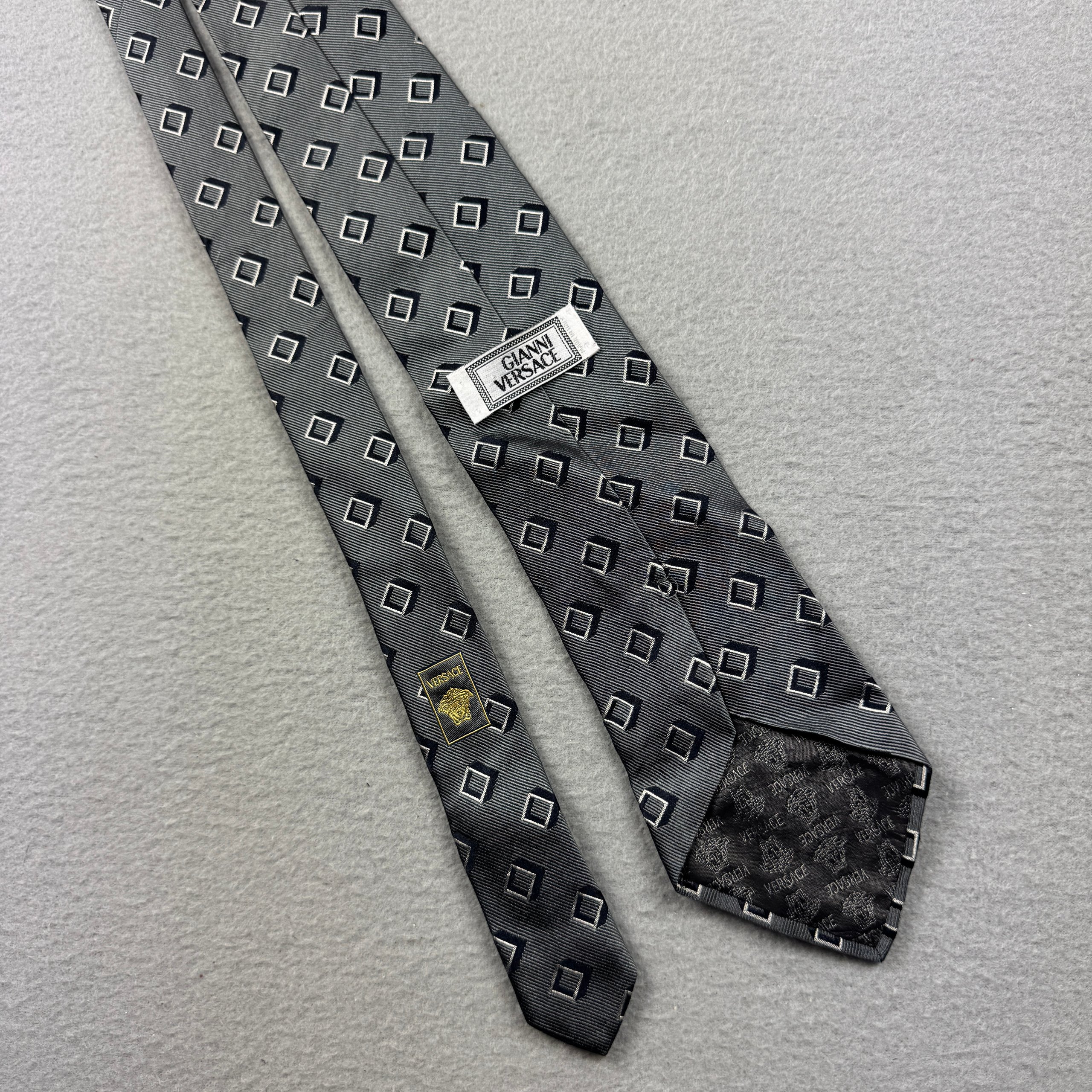 Gianni Versace Grey Silk Tie One Size Geometric Pattern