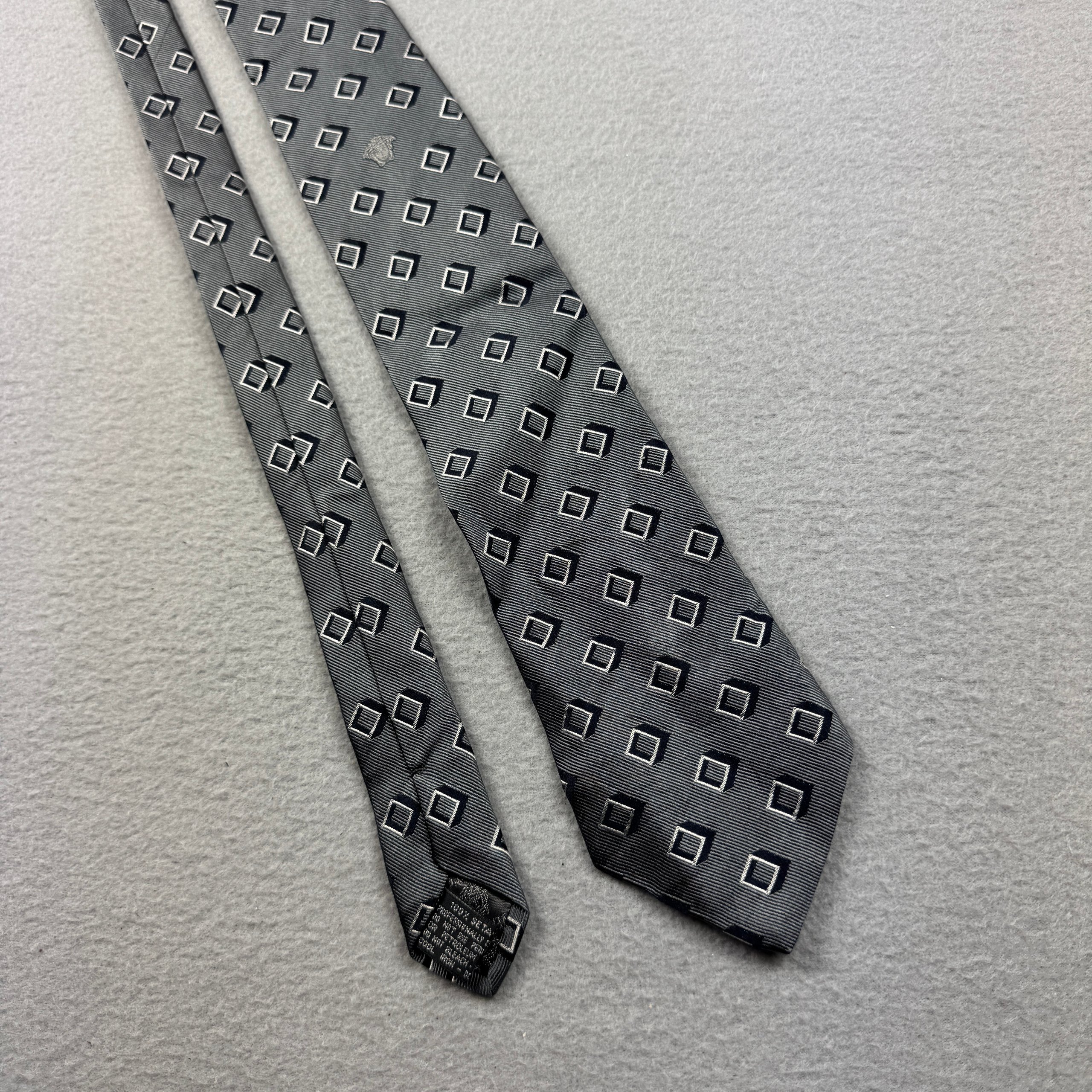 Gianni Versace Grey Silk Tie One Size Geometric Pattern image 2