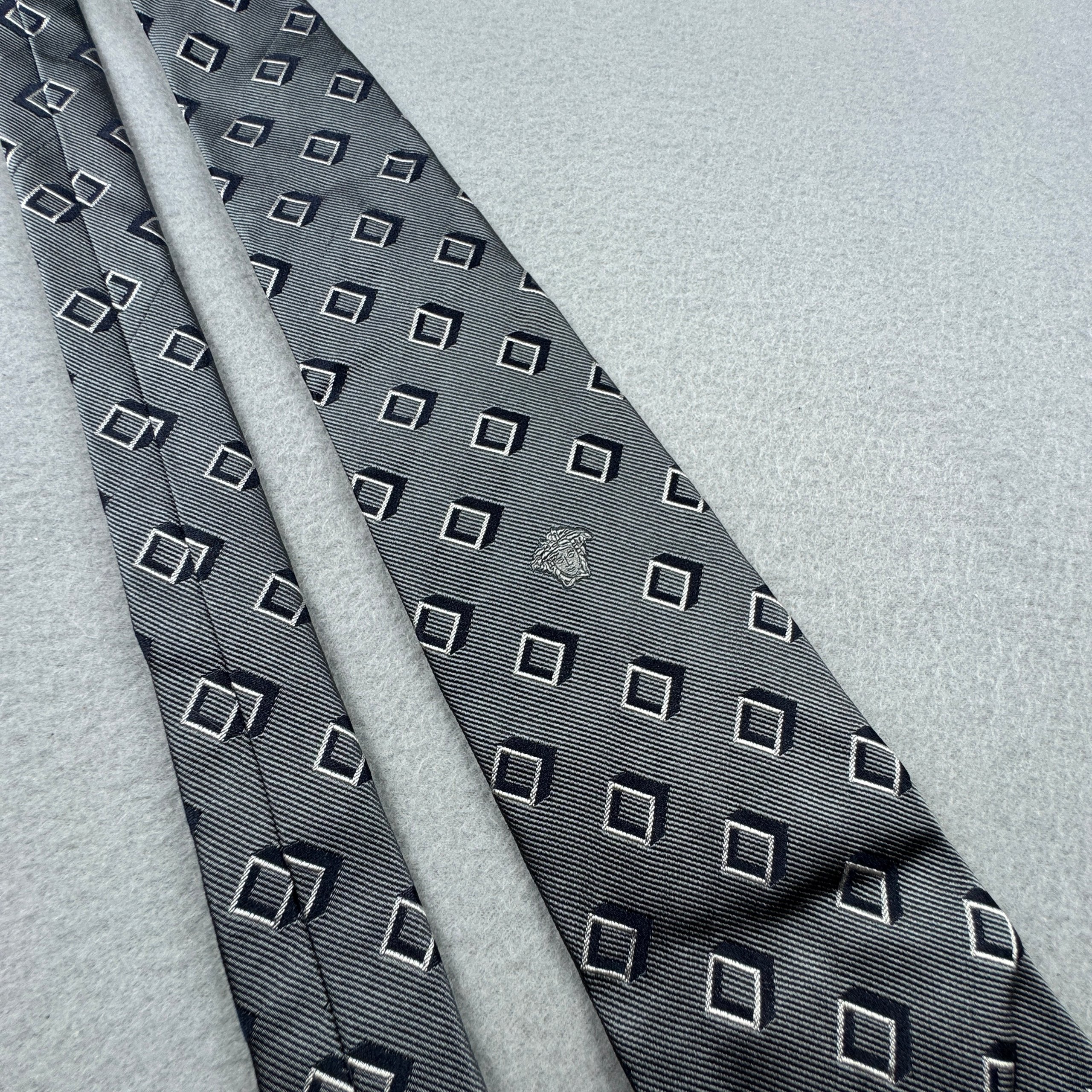 Gianni Versace Grey Silk Tie One Size Geometric Pattern image 8
