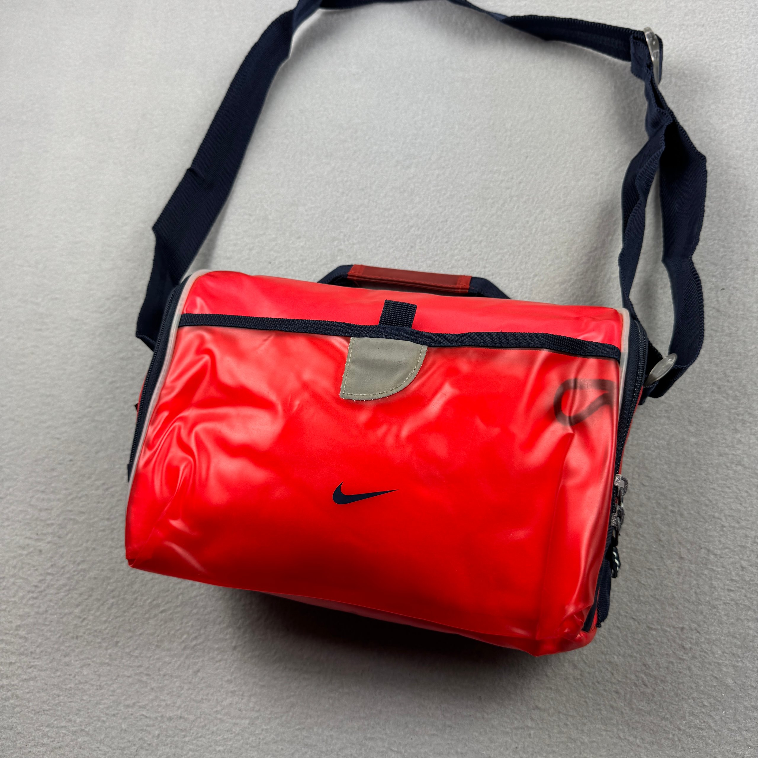 Vintage Nike Red Shoulder Bag Сooler Bag Messender image 2