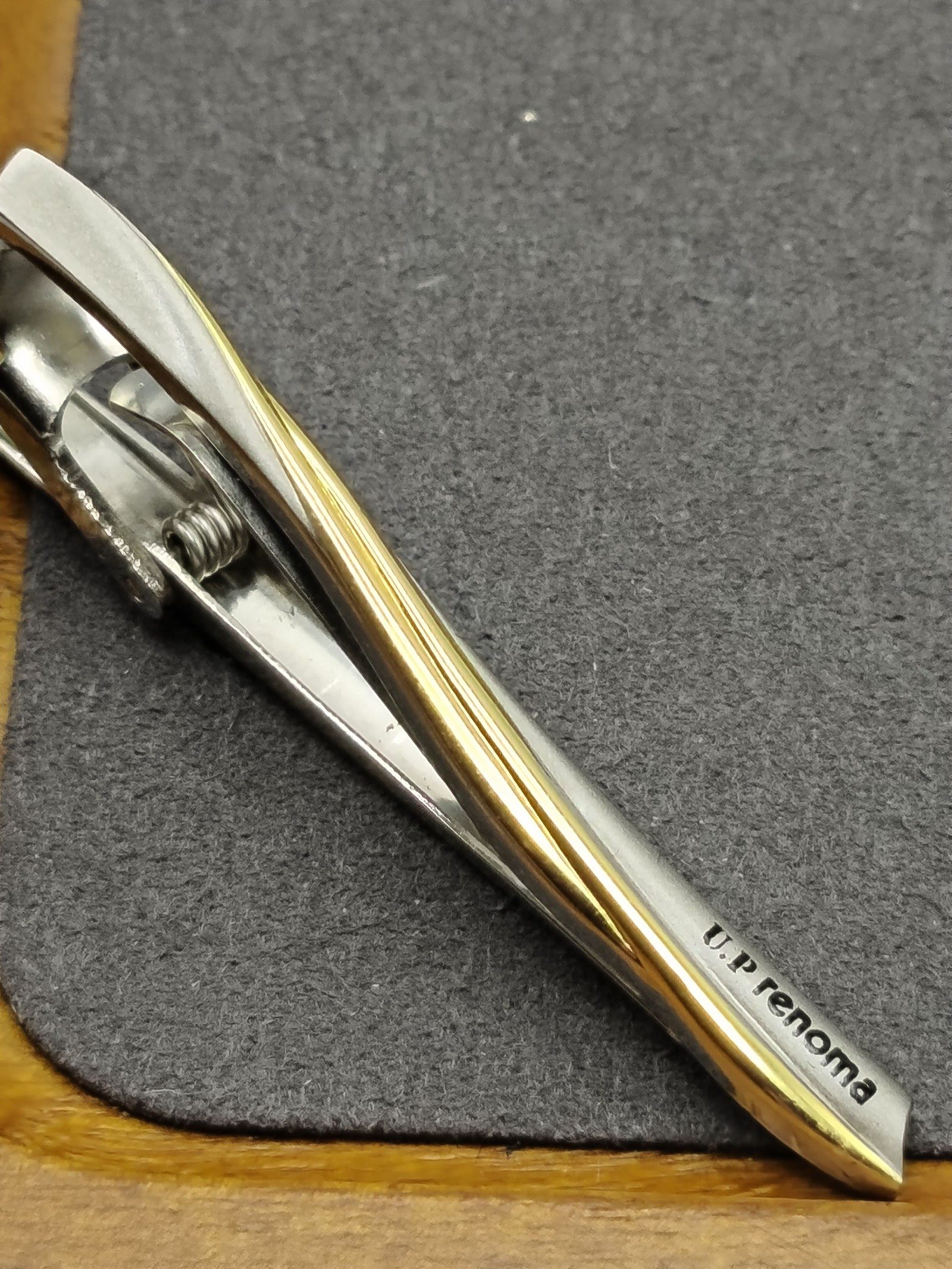 U.P Renoma Gold & Silver Tone Cufflinks & Tie Clip Set image 8