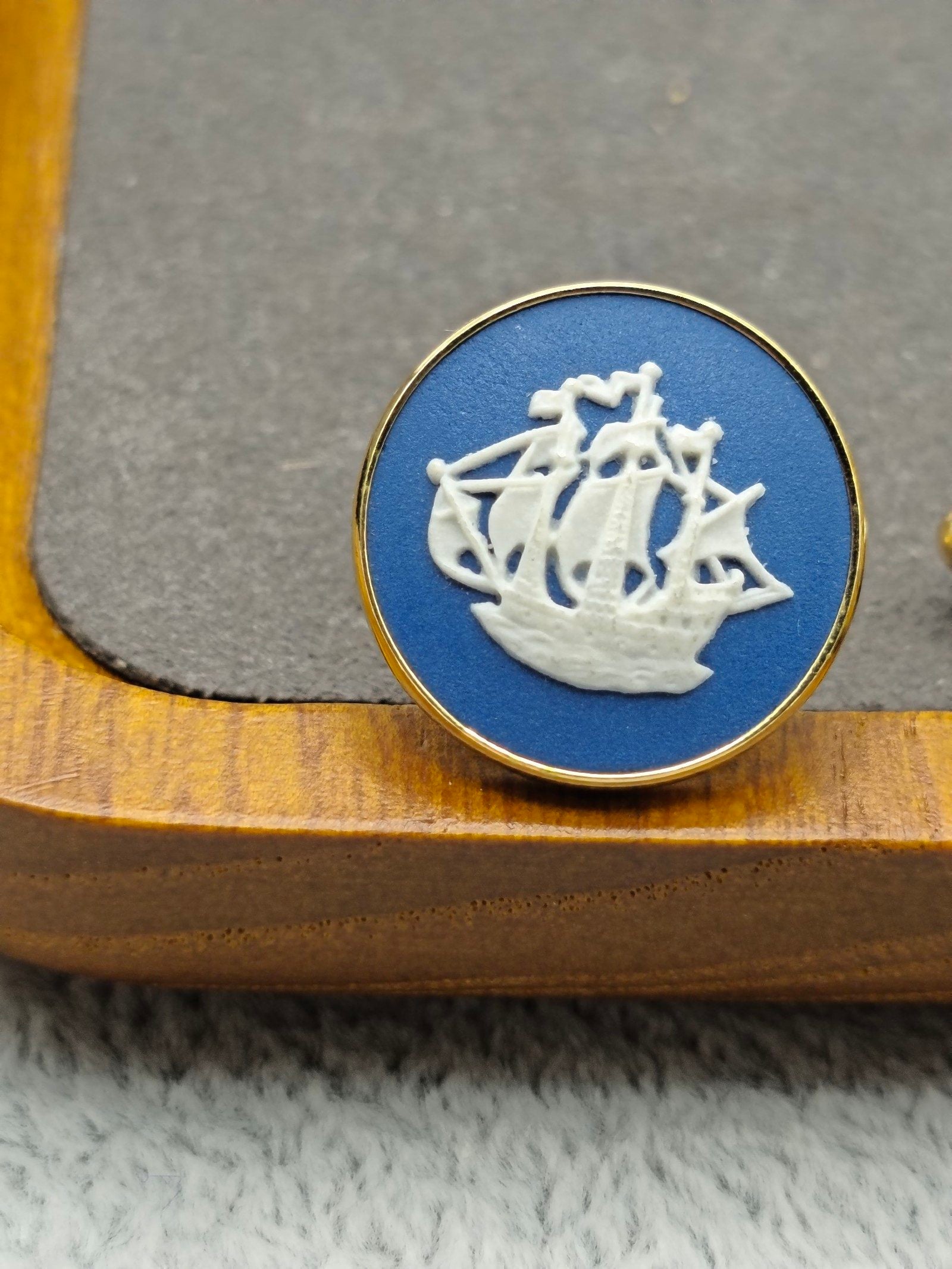Wedgwood Blue & White Ship Jasperware Cufflinks in Box image 6