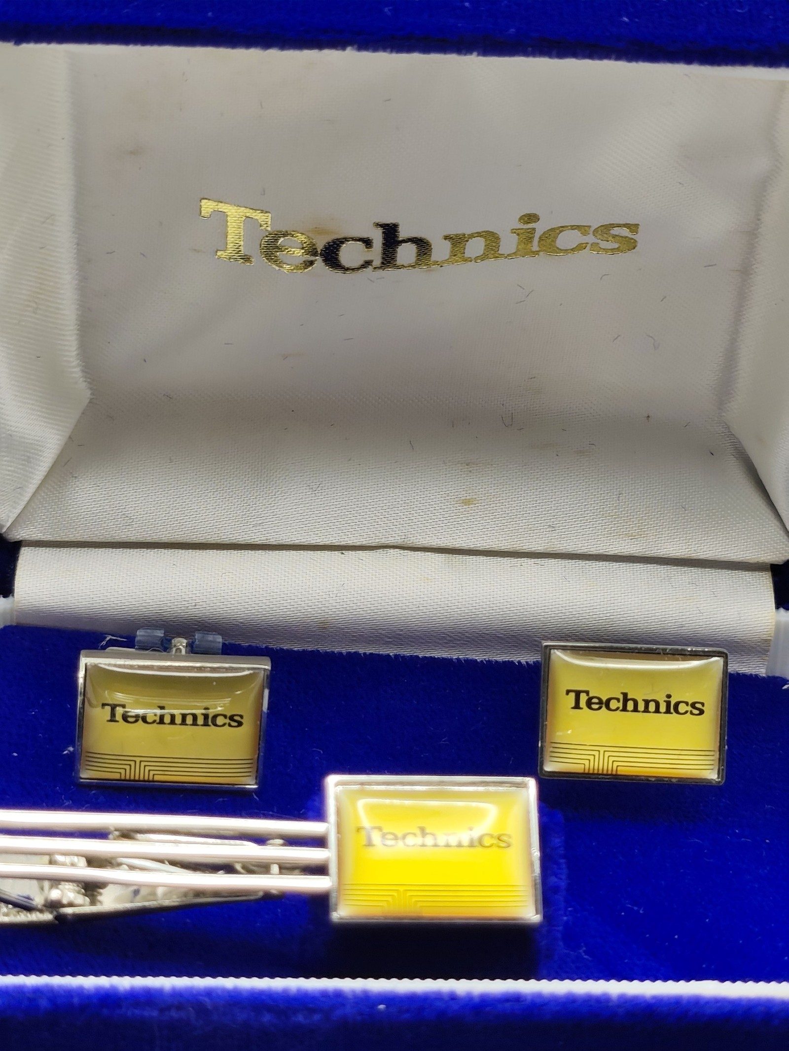 Technics Yellow & Silver Tie Clip & Cufflinks Set image 2
