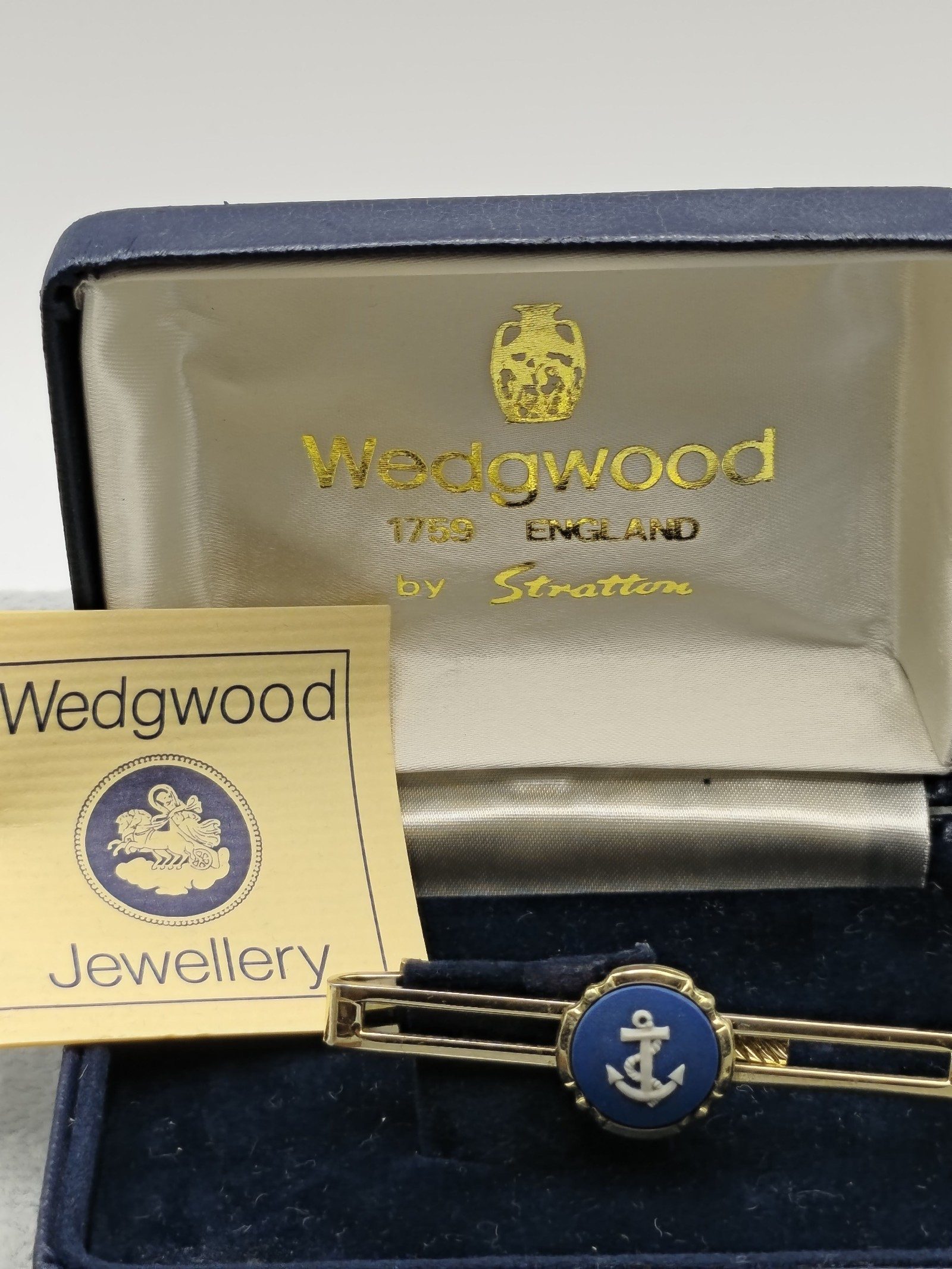 Wedgwood Blue & Gold Anchor Tie Clip in Case image 2
