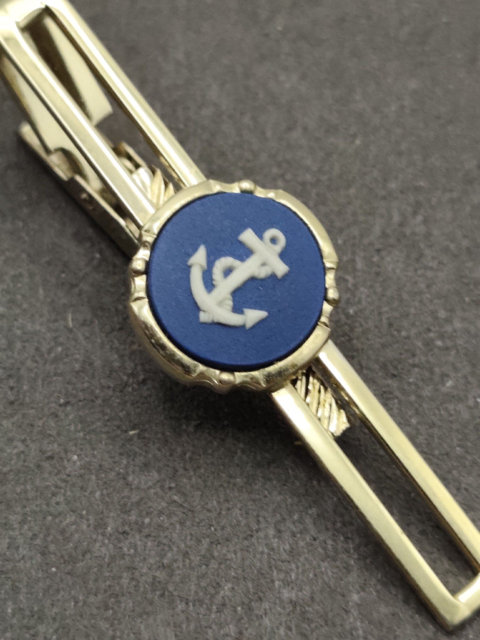 Wedgwood Blue & Gold Anchor Tie Clip in Case image 6