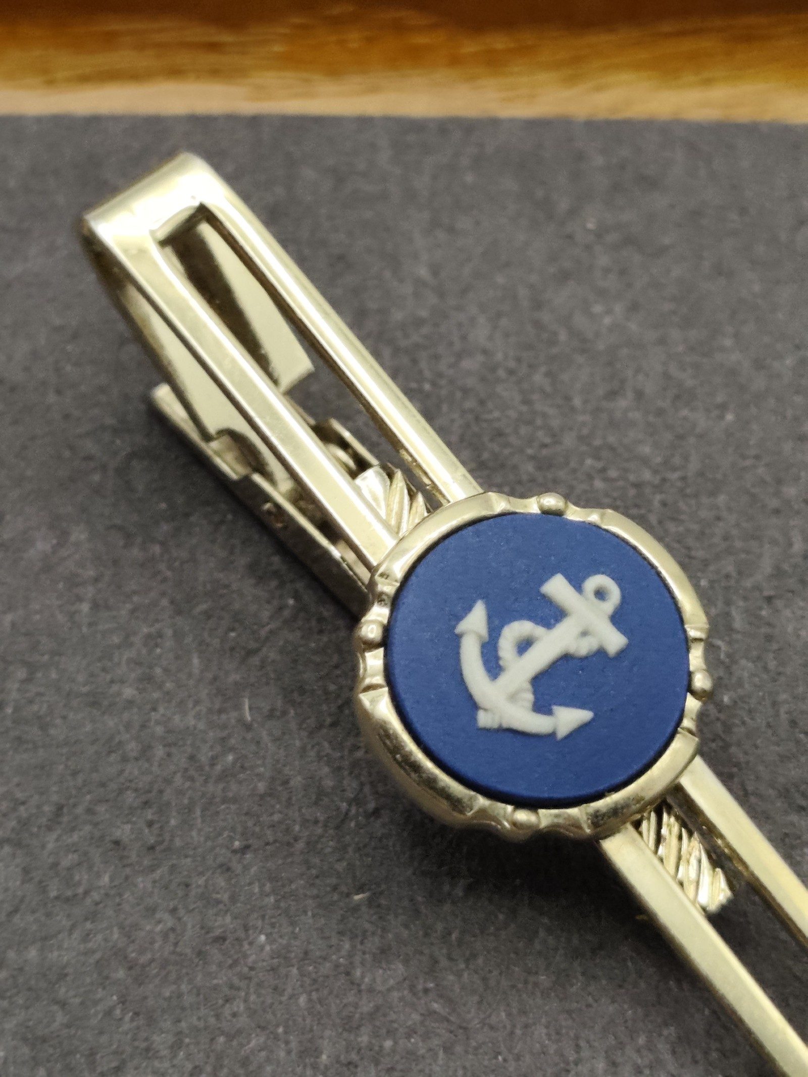 Wedgwood Blue & Gold Anchor Tie Clip in Case image 7