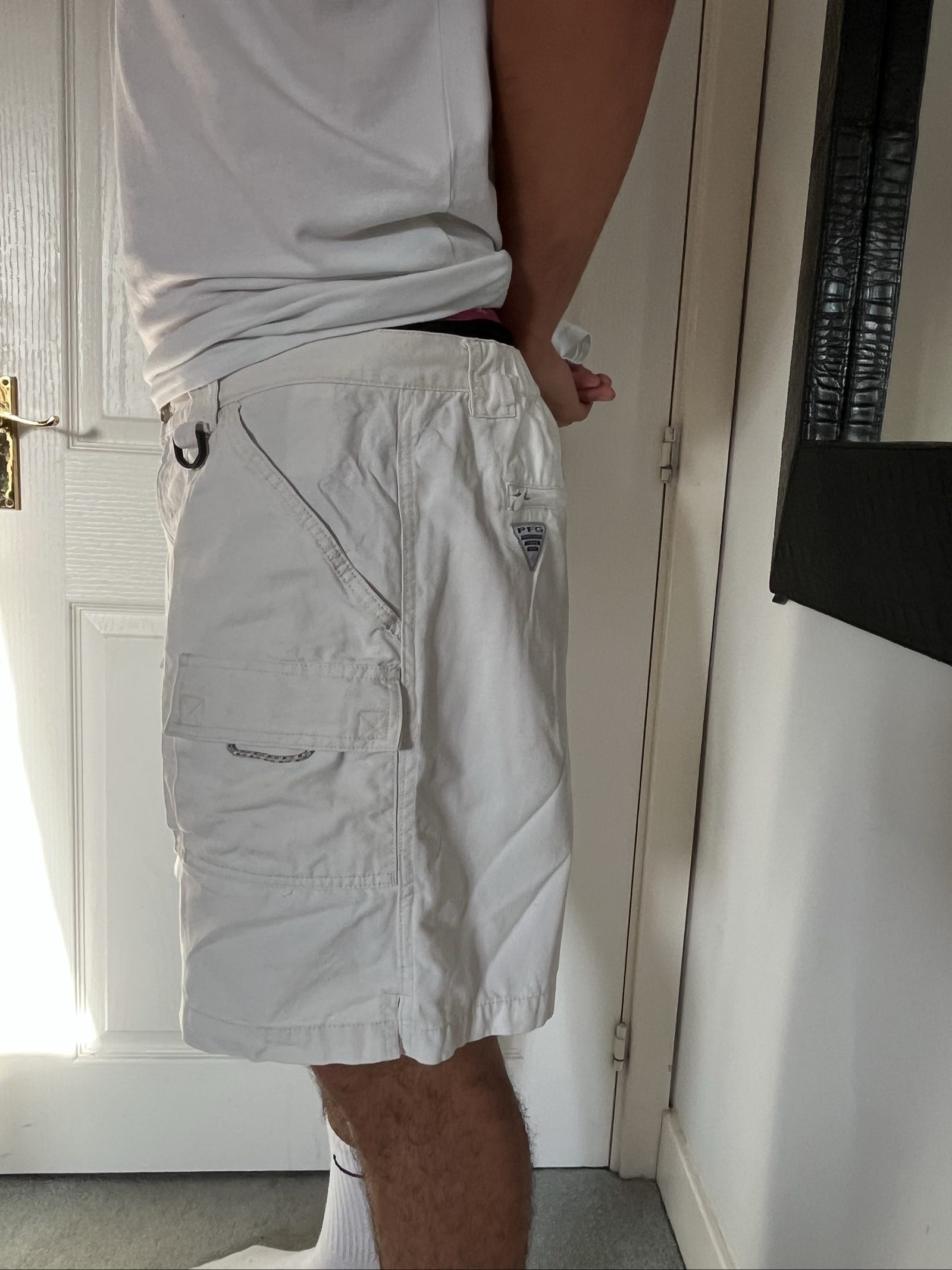 Columbia Men's White PFG Cargo Shorts Medium image 3