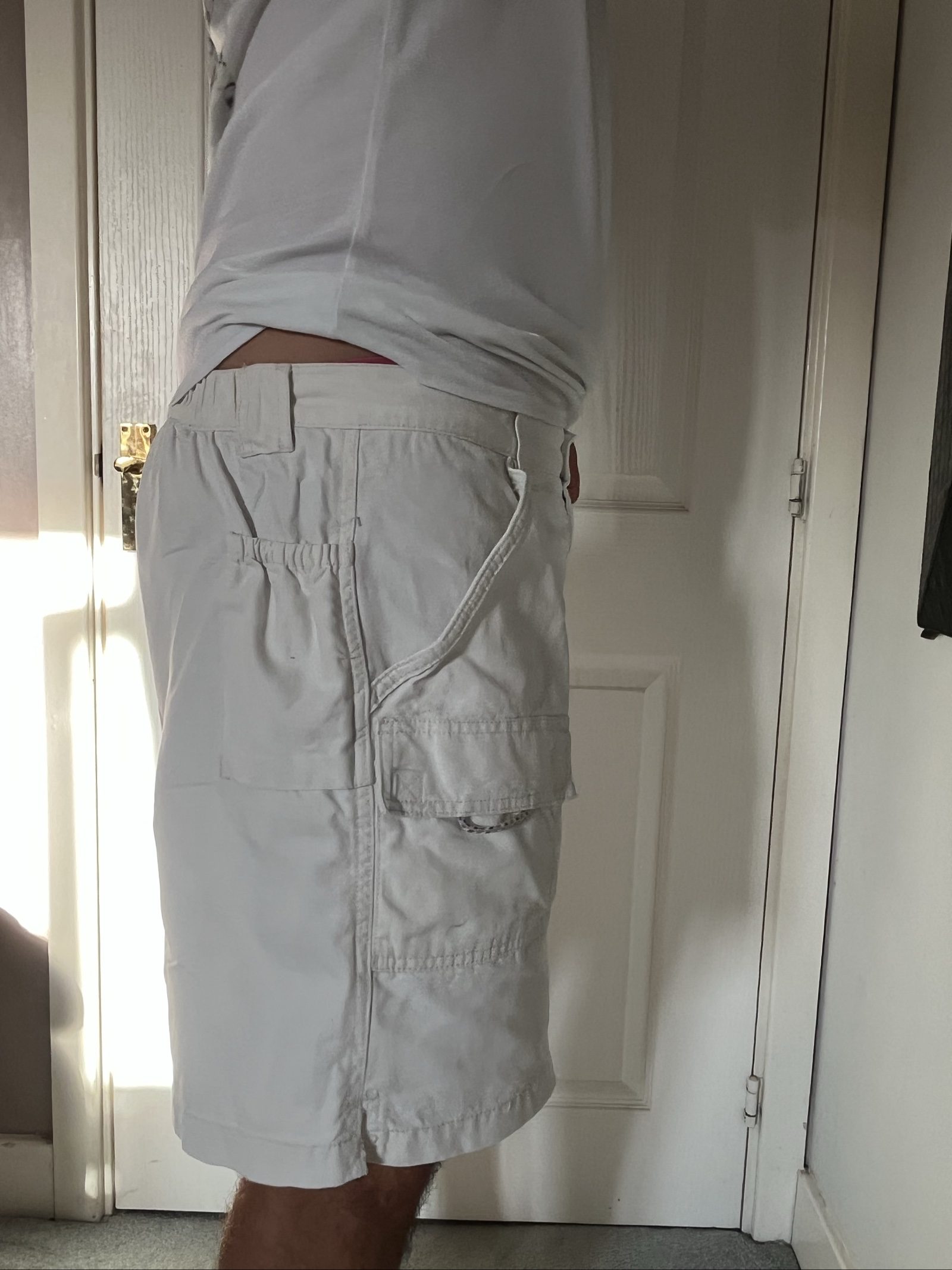 Columbia Men's White PFG Cargo Shorts Medium image 4