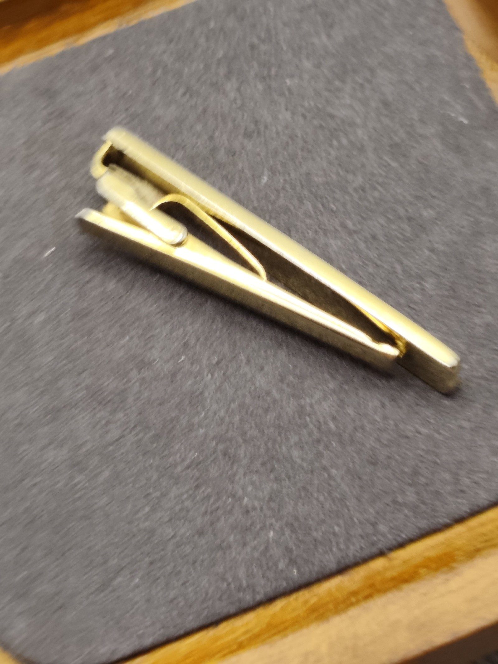 Mario Valentino Gold & Black Men's Tie Clip image 6
