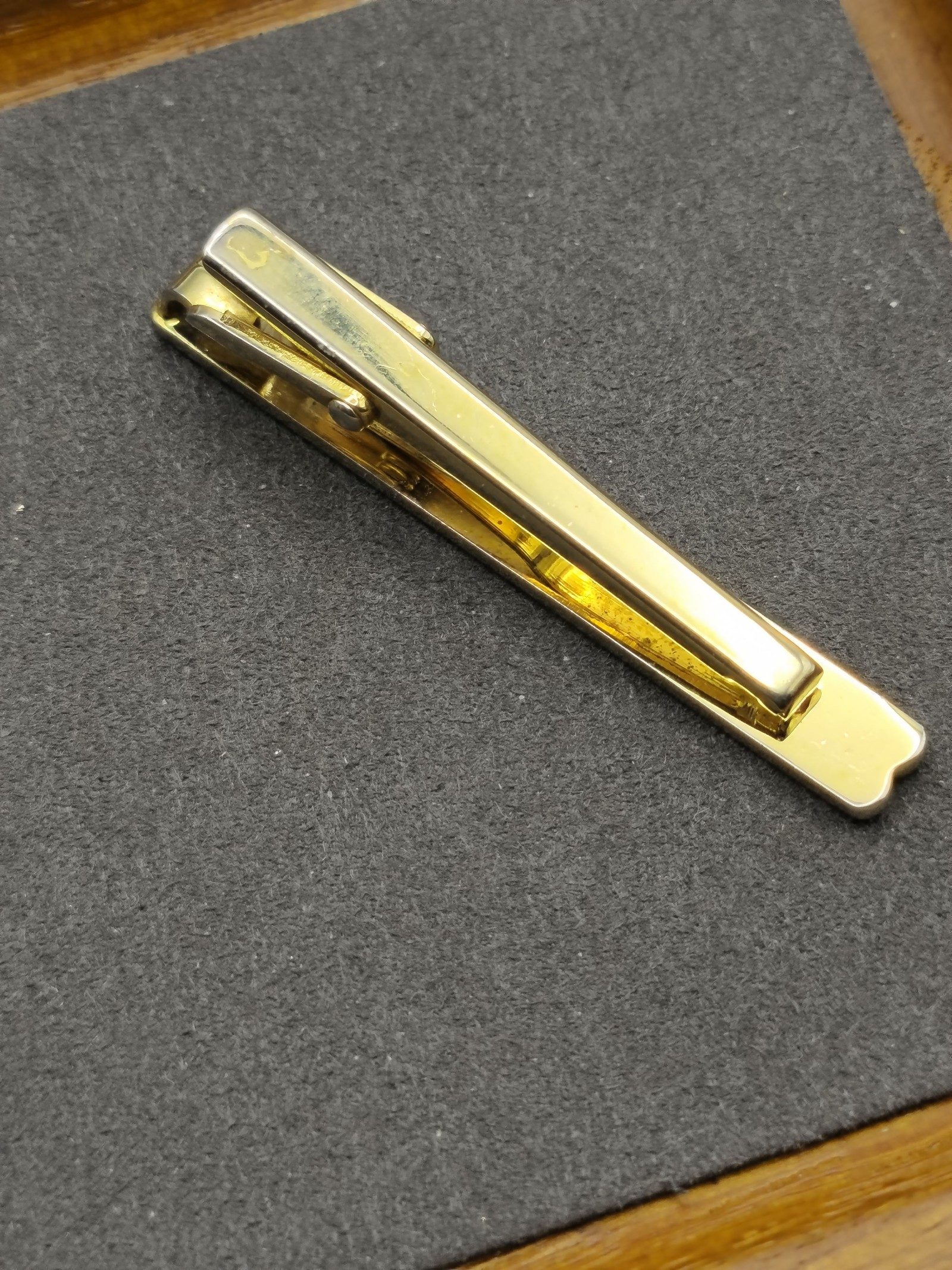 Mario Valentino Gold & Black Men's Tie Clip image 7