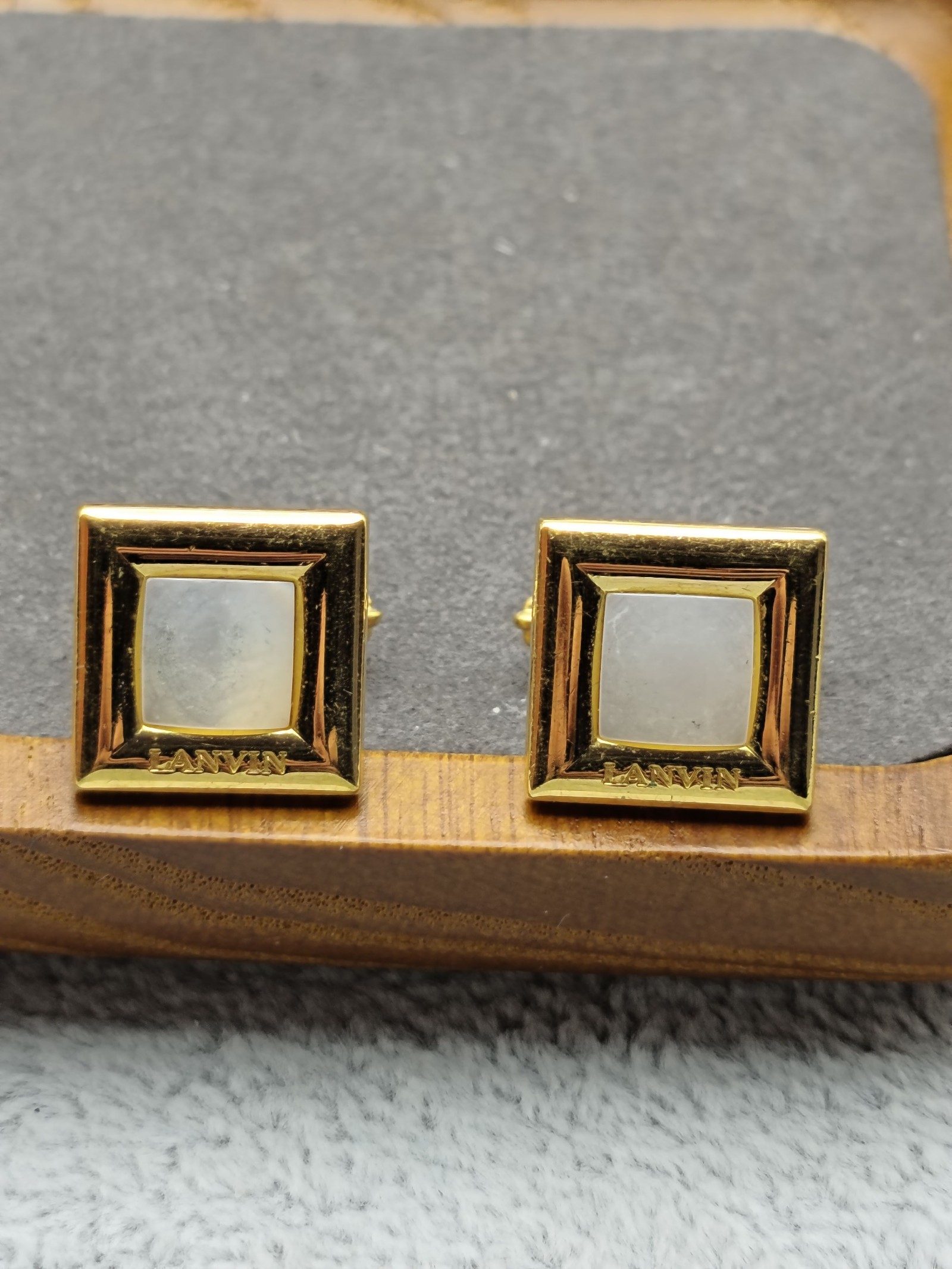 Lanvin Gold & White Square Statement cufflinks image 3