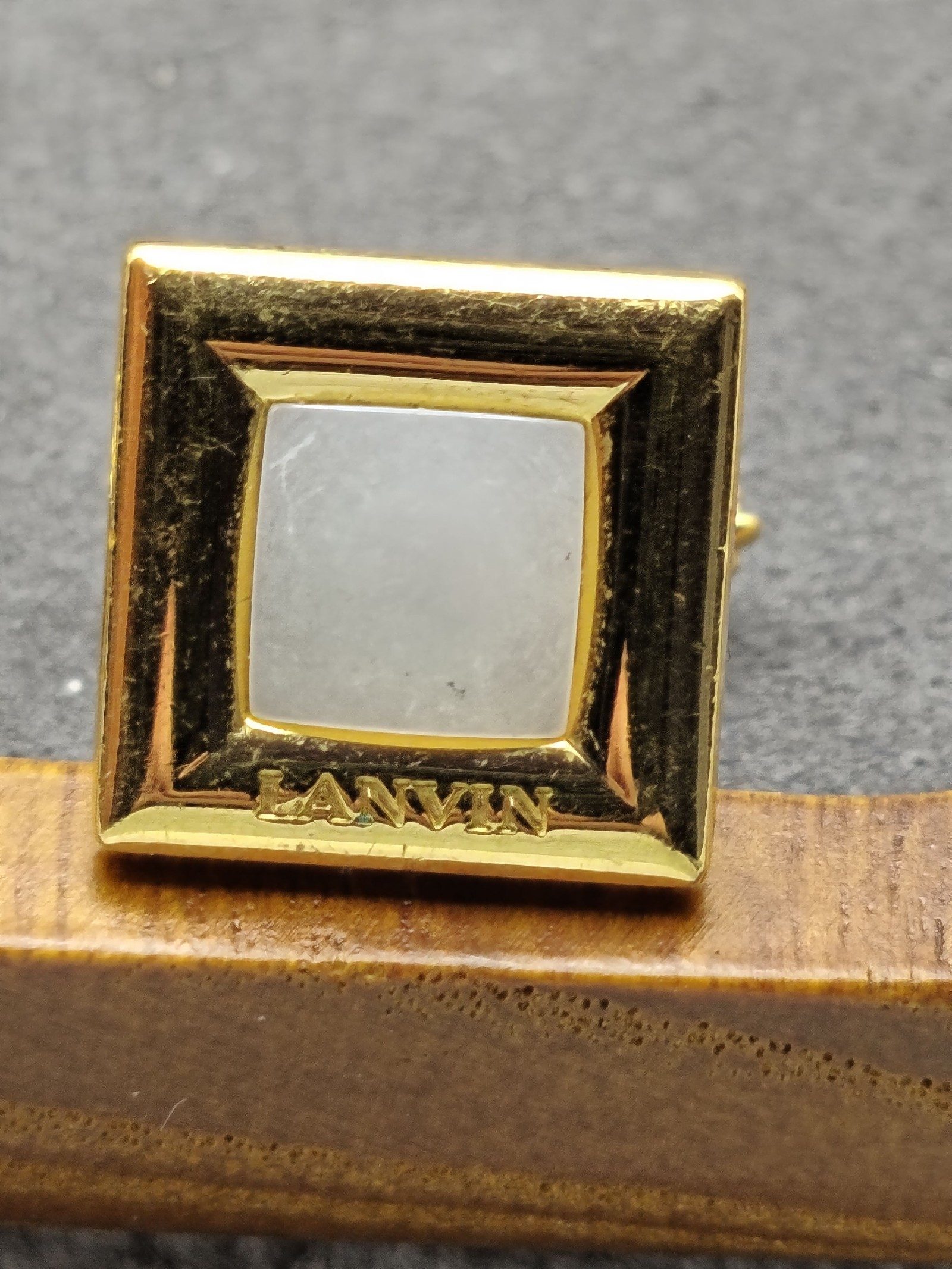 Lanvin Gold & White Square Statement cufflinks image 4