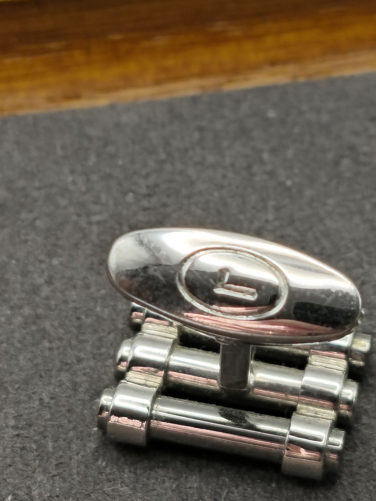 Lancel Silver Tone Men's Cufflinks in Gift Box image 8