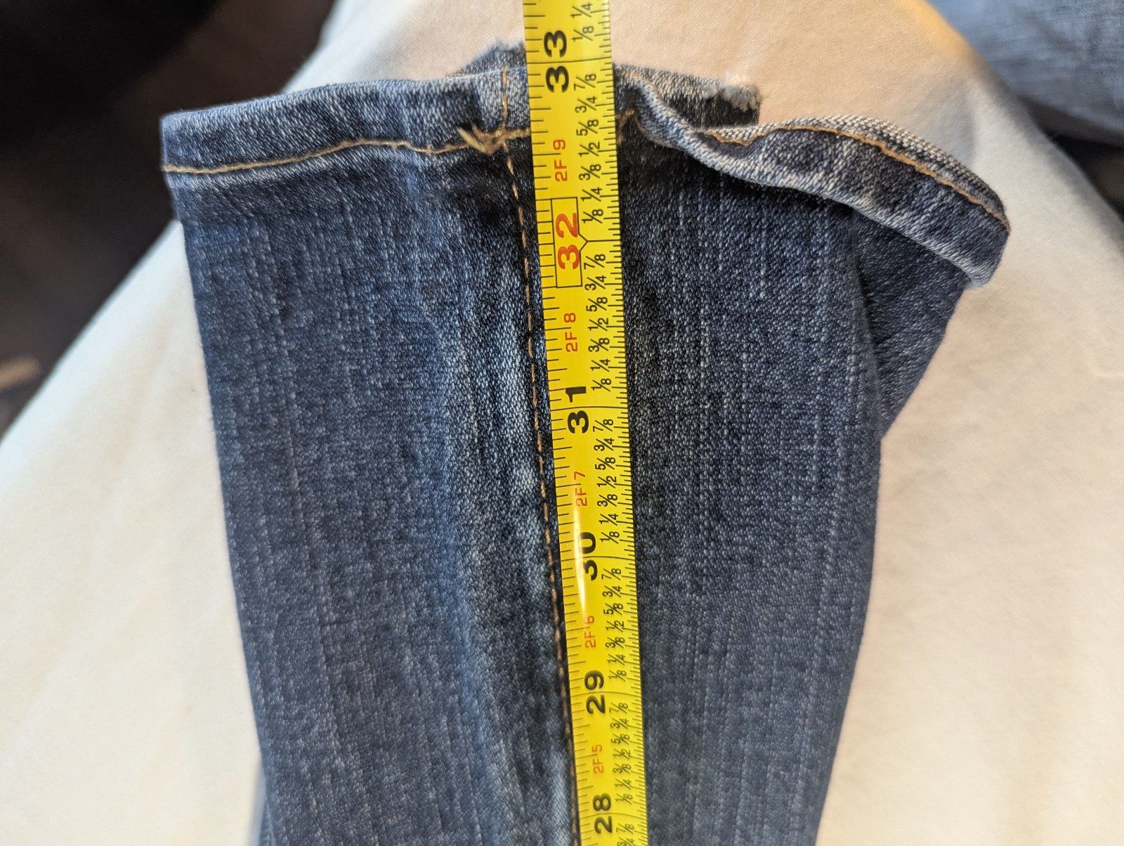 True Religion Blue Denim Jeans Size 29 Distressed Hem image 4