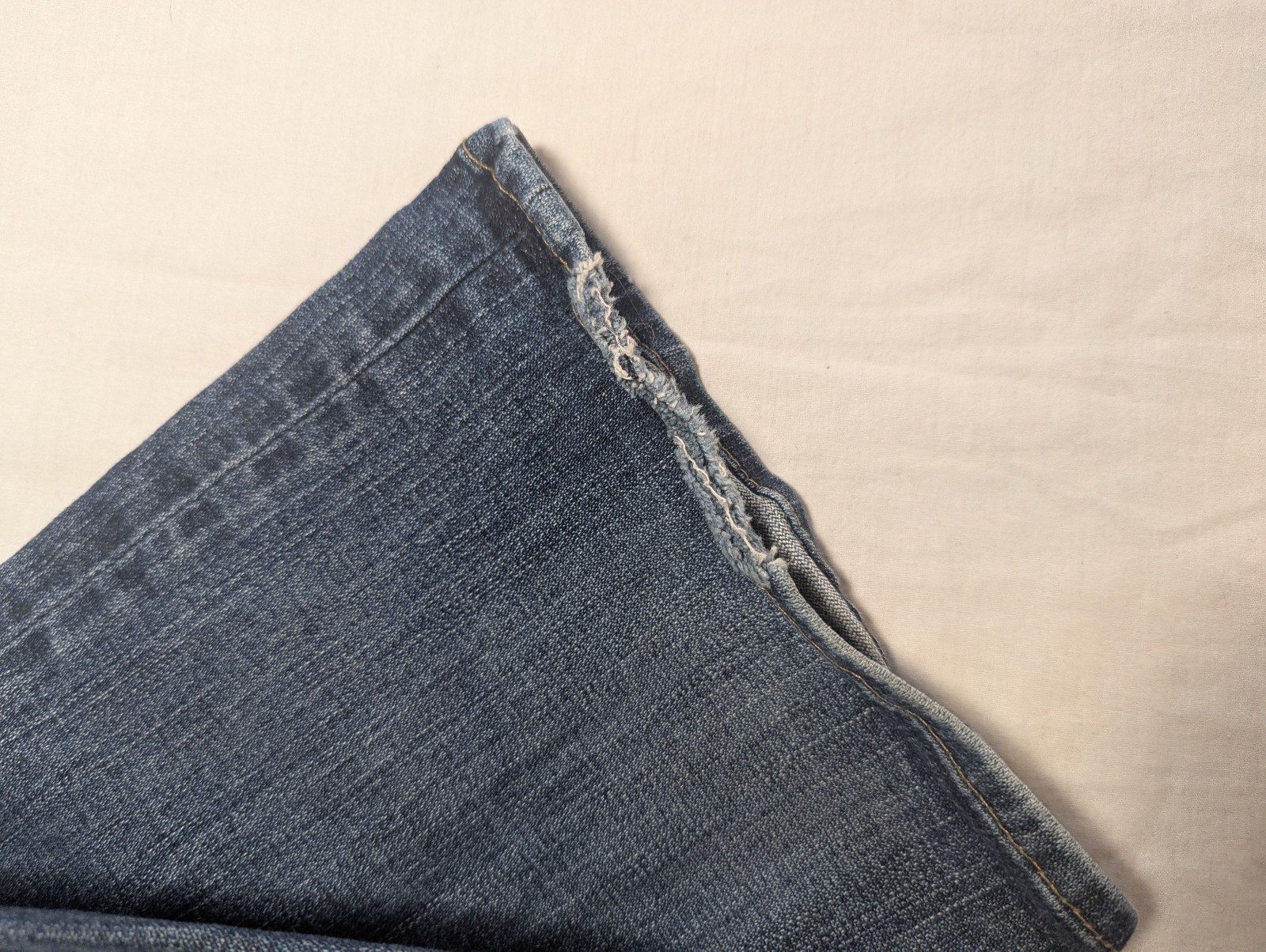 True Religion Blue Denim Jeans Size 29 Distressed Hem image 5