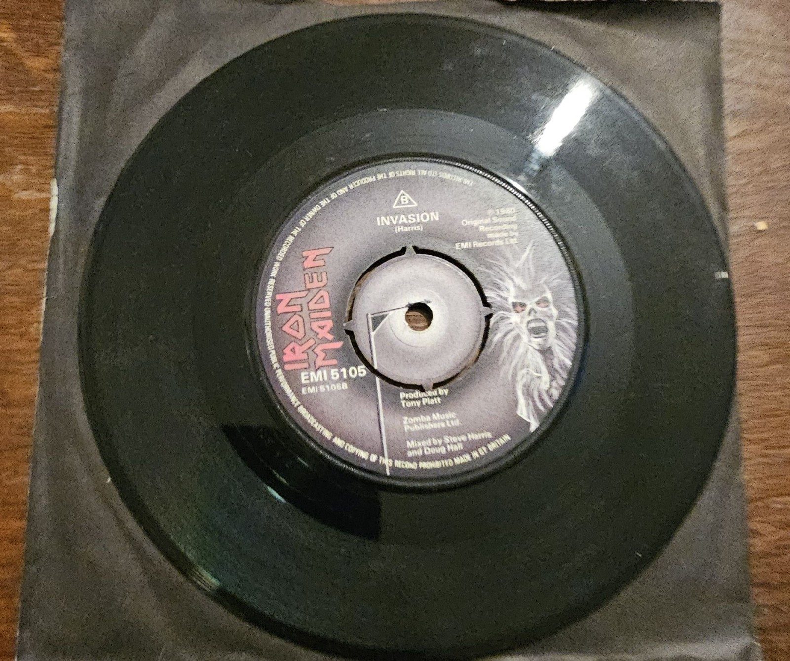 Iron Maiden Women in Uniform EMI 5105 7" Vinyl Single image 2