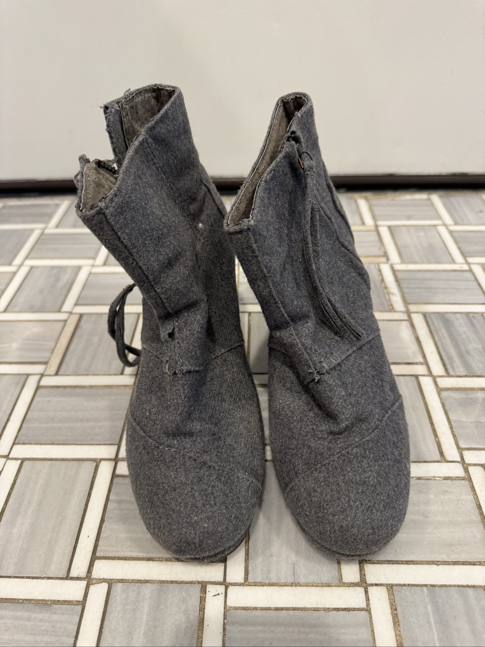 TOMS Grey Felt Wedge Ankle Boots US W 7.5