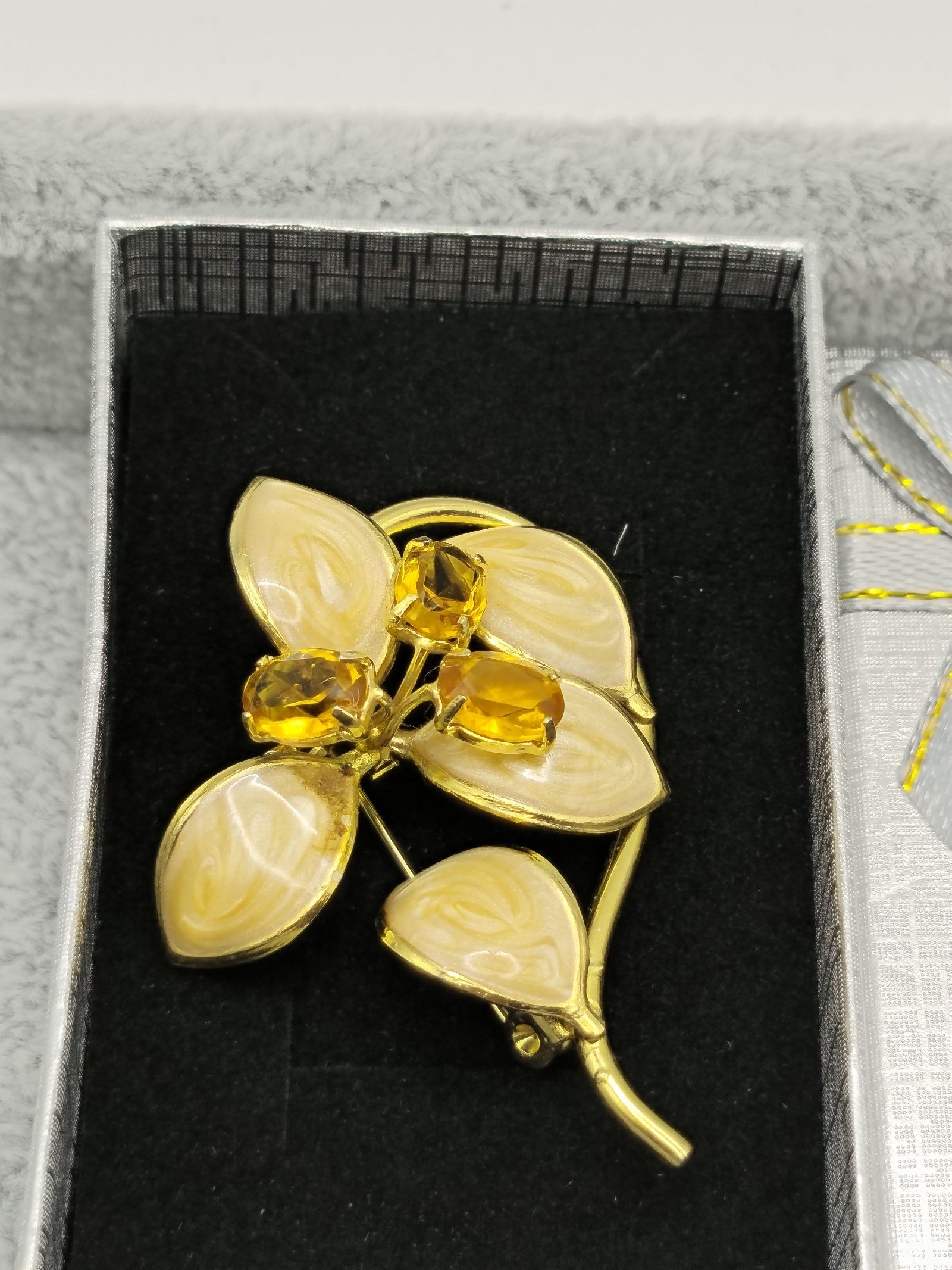 Gold Tone Cream & Amber Floral Leaf Brooch 5 cm image 2