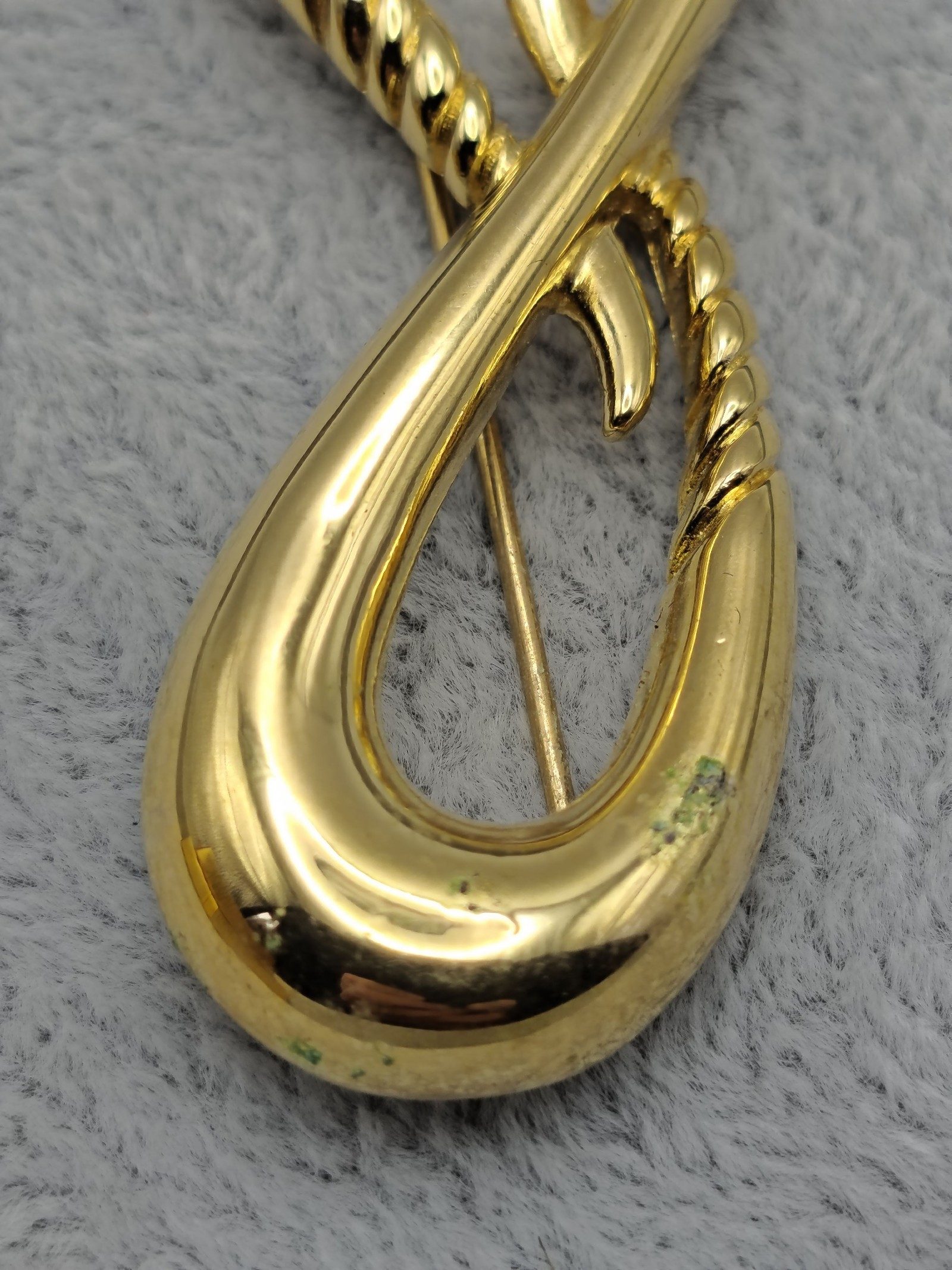 Gold Tone Infinity Scroll Brooch Pin 7.5cm image 5
