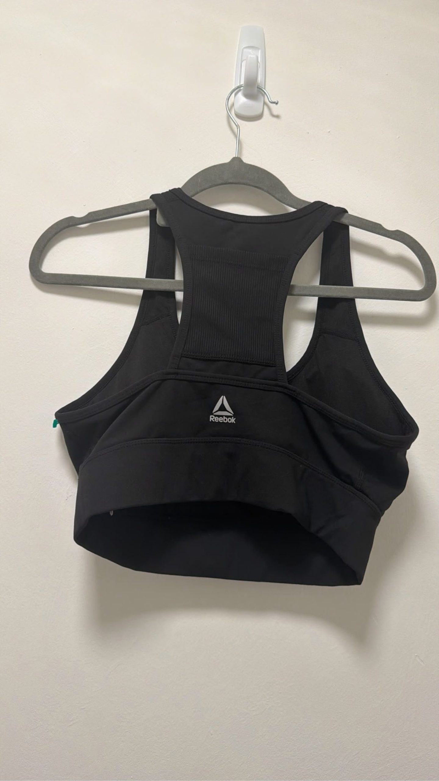 Reebok Women's Black Sports Bra Medium Racerback image 3