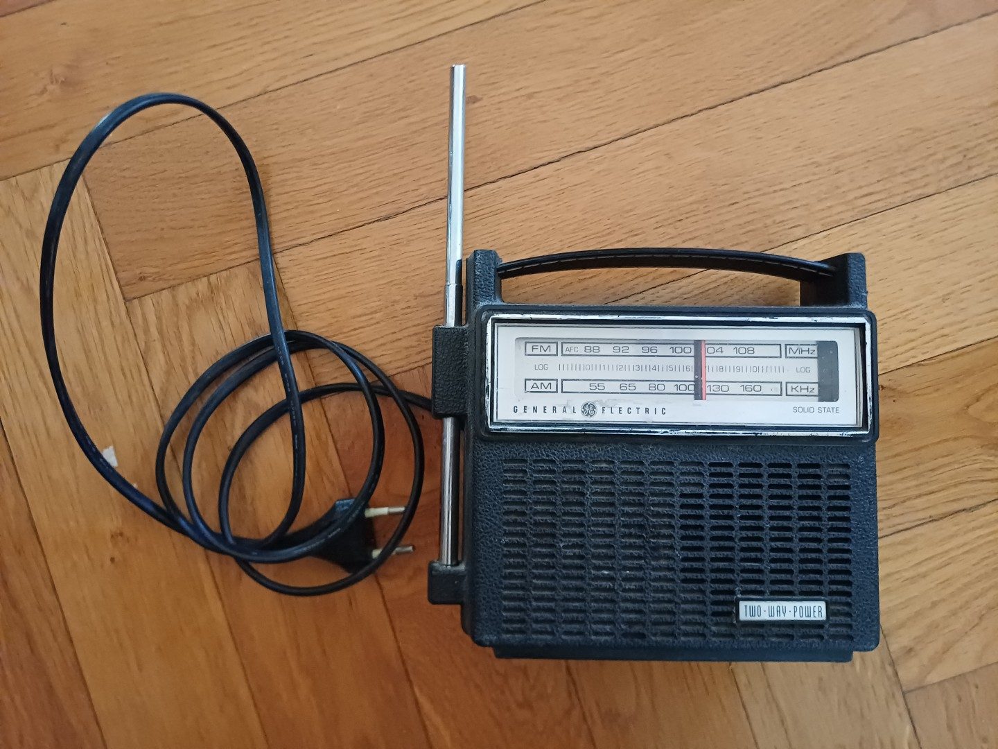 Radio General Electric Black Vintage AM FM