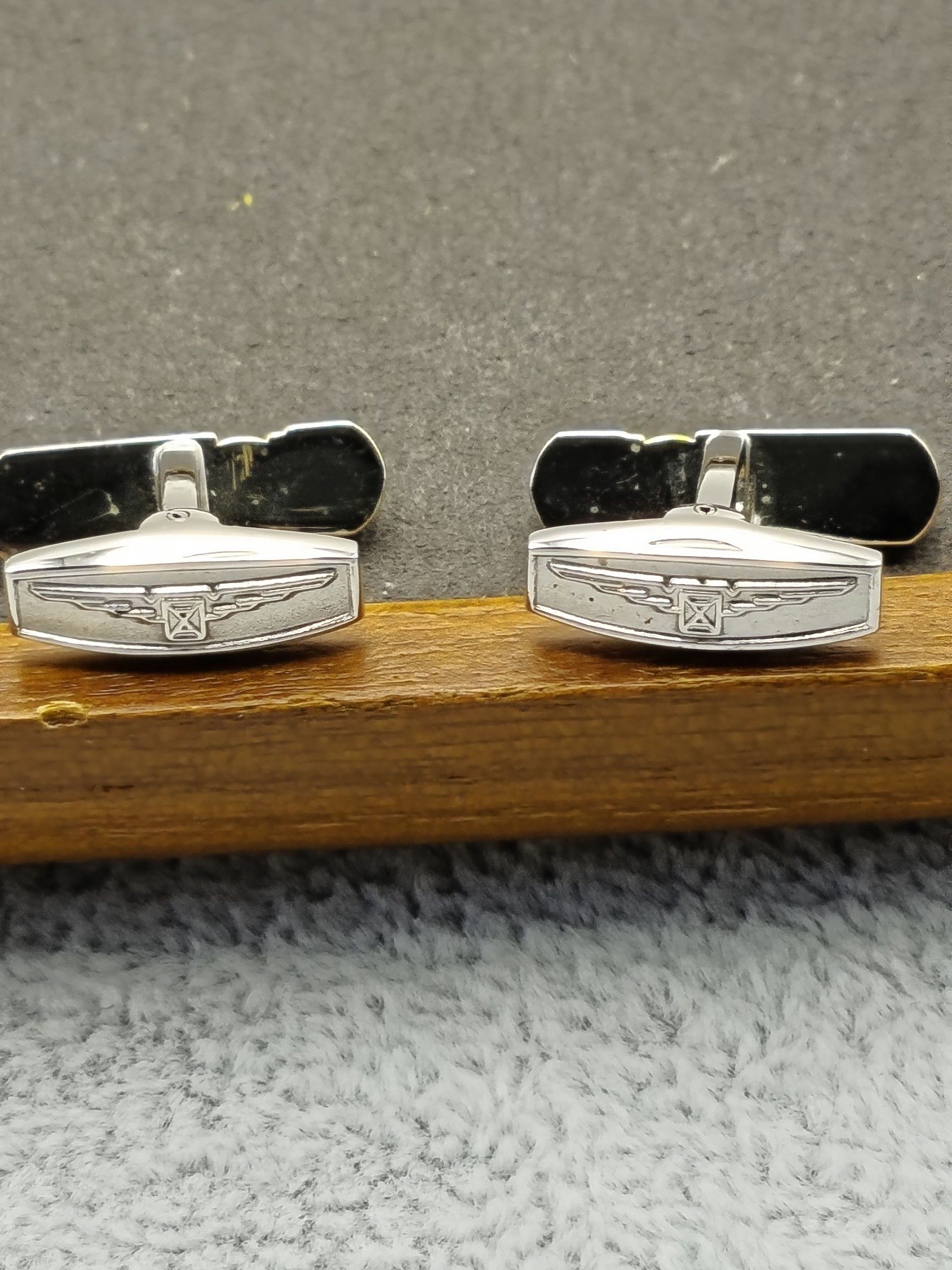 Silver & Gold Tone Capsule Cufflinks Unisex image 7