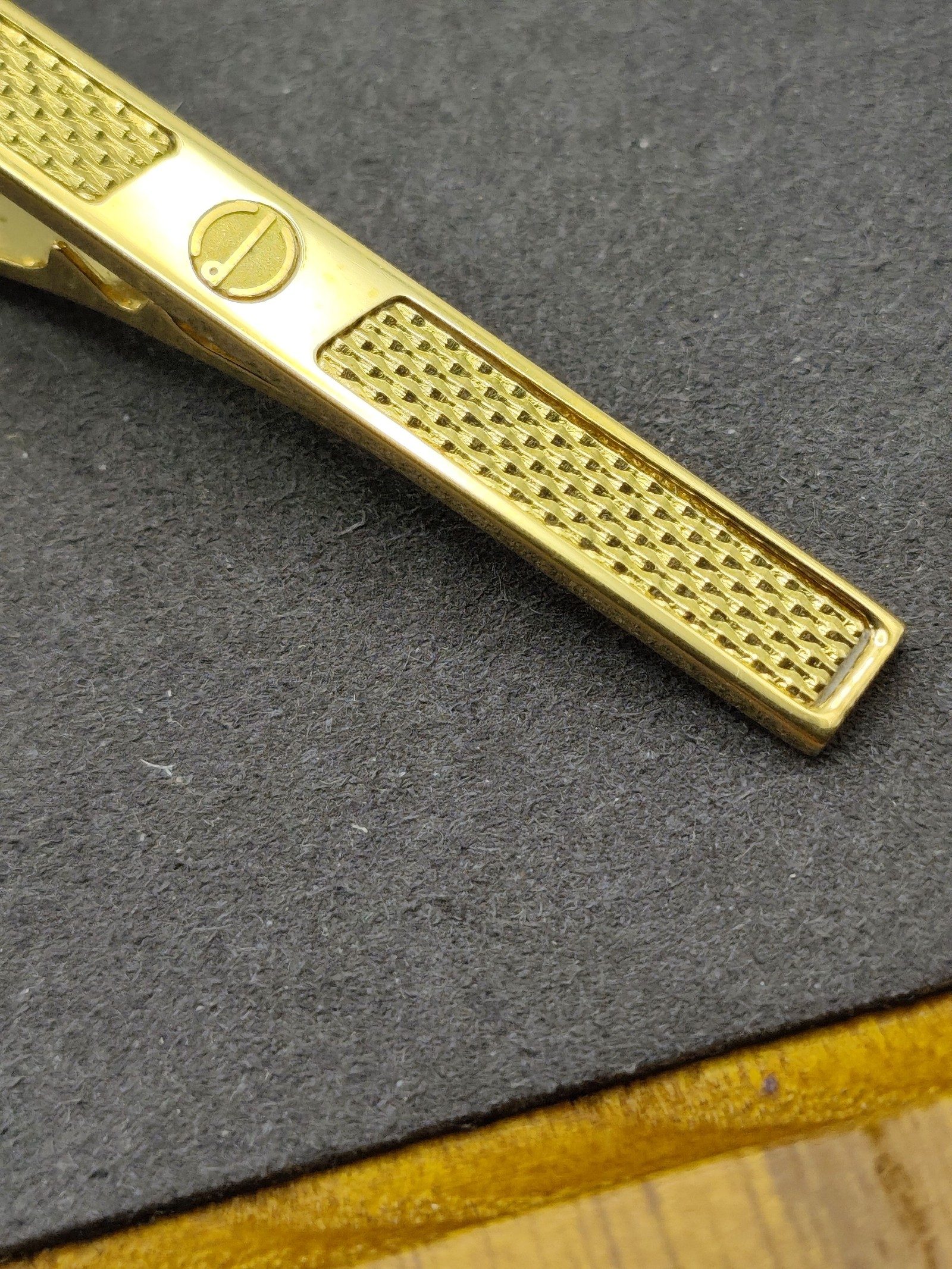 Dunhill Gold Plated Textured Tie Clip with Box image 5