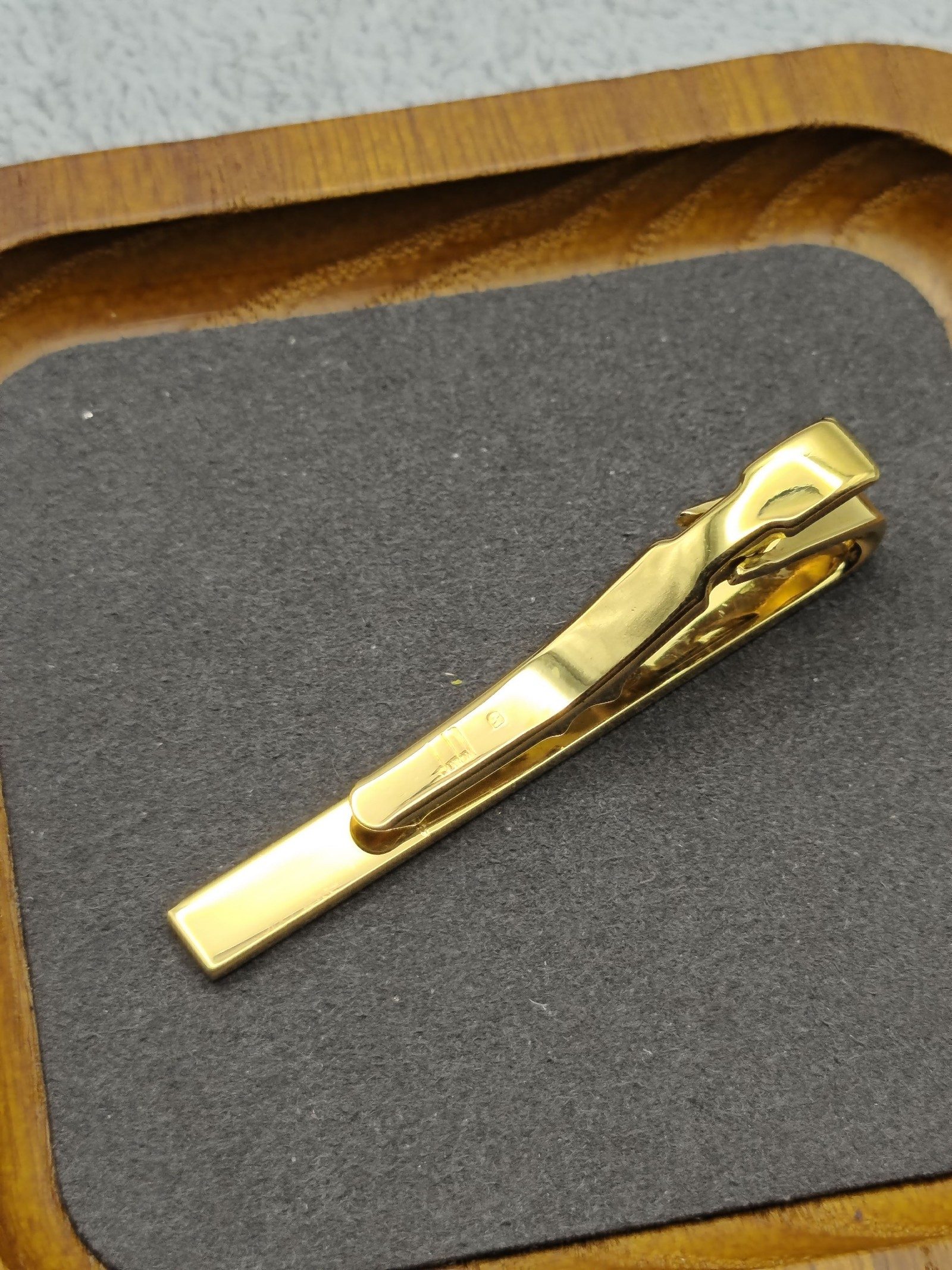 Dunhill Gold Plated Textured Tie Clip with Box image 9