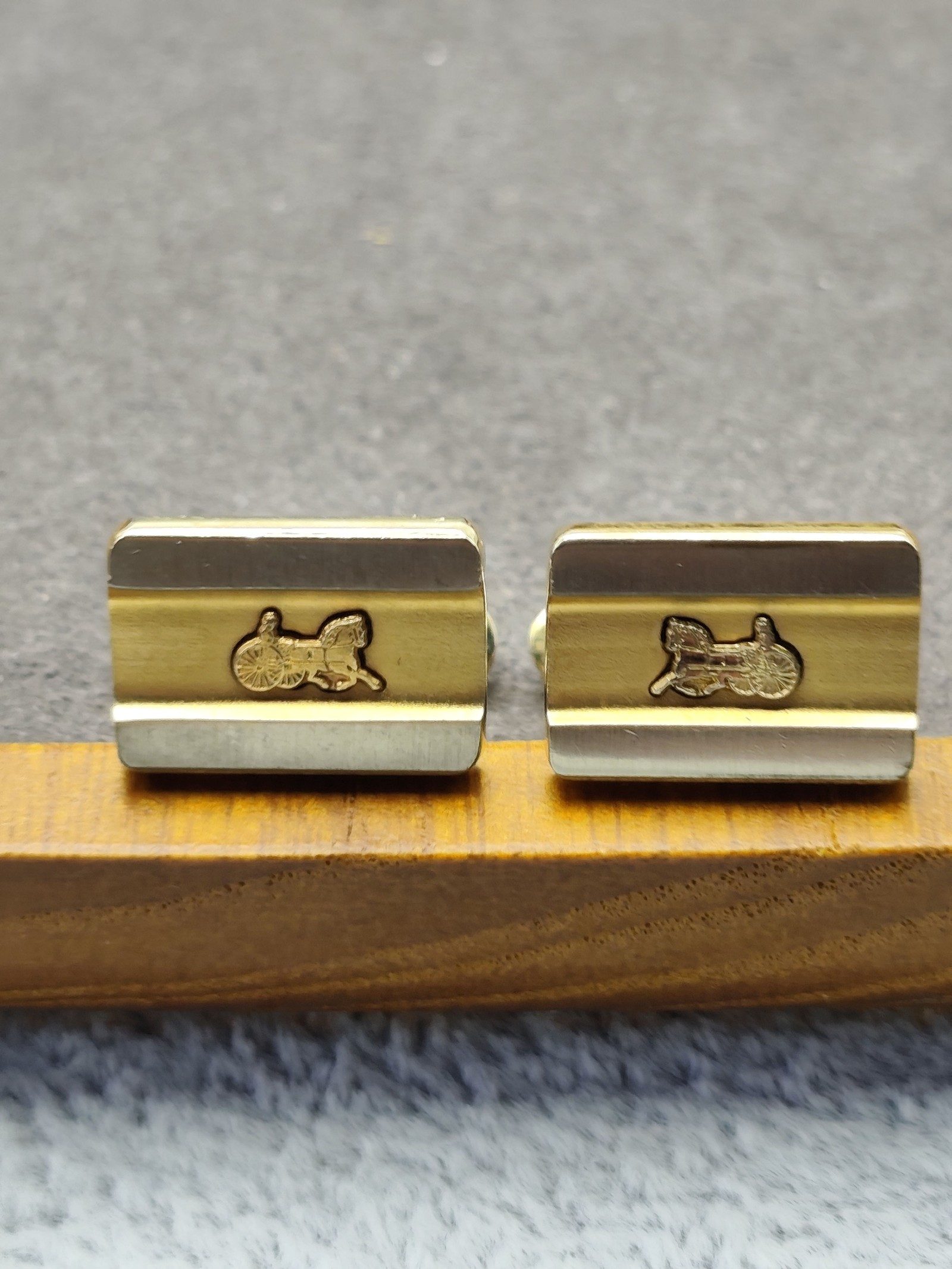 CELINE Gold & Silver Horse & Carriage Cufflinks Gift Boxed image 3