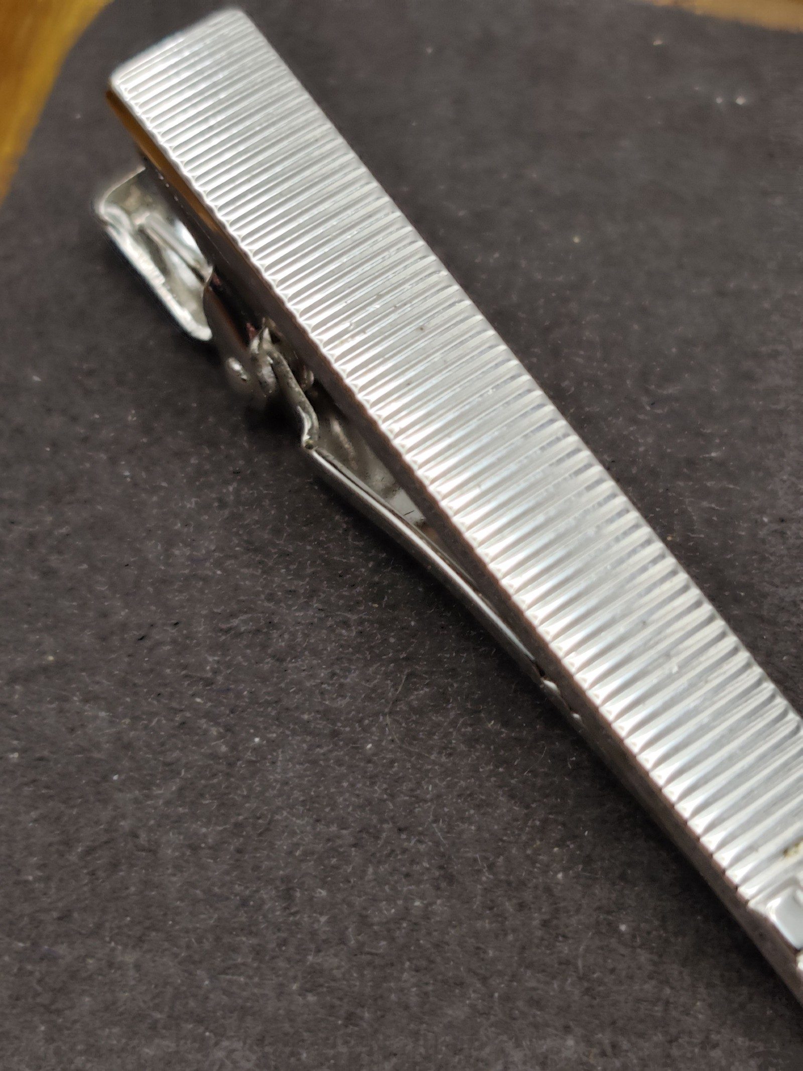 Lanvin Silver Tone Men's Ribbed Pattern Tie Clip image 6