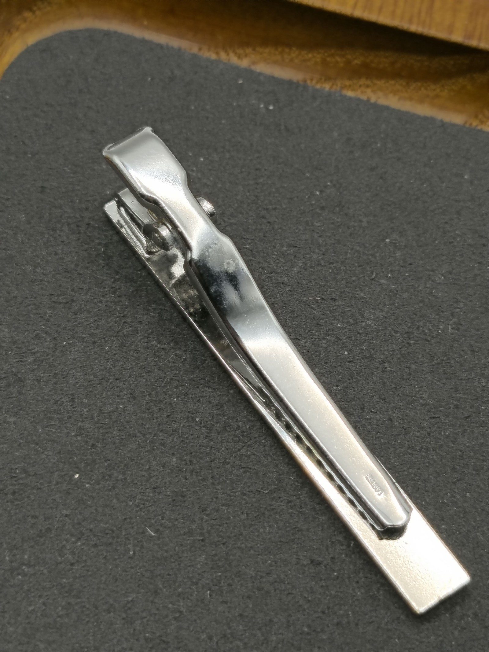 Lanvin Silver Tone Men's Ribbed Pattern Tie Clip image 8