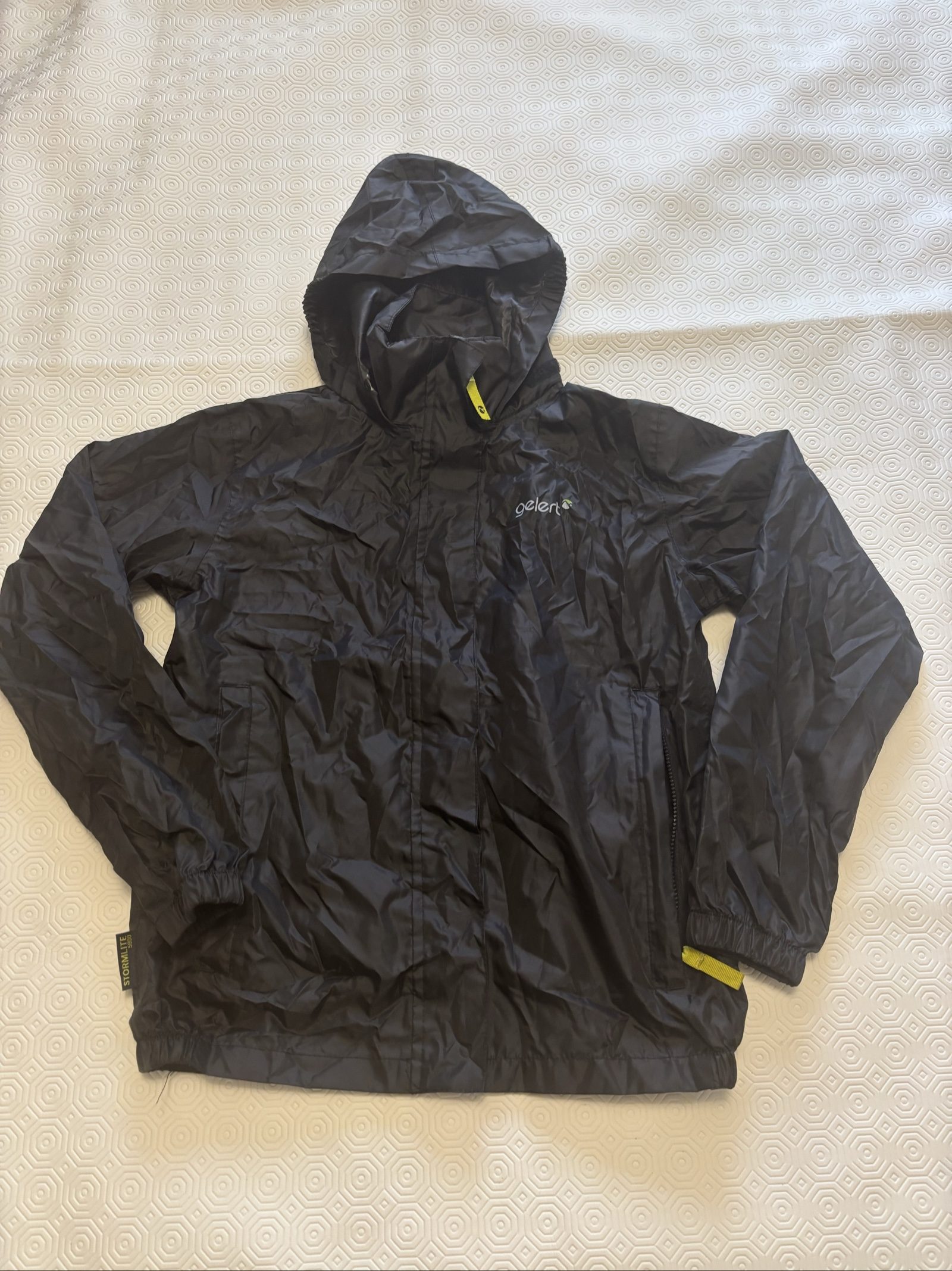 Gelert Kids Black Stormlite 5000 Waterproof pacamak 9-10 Years