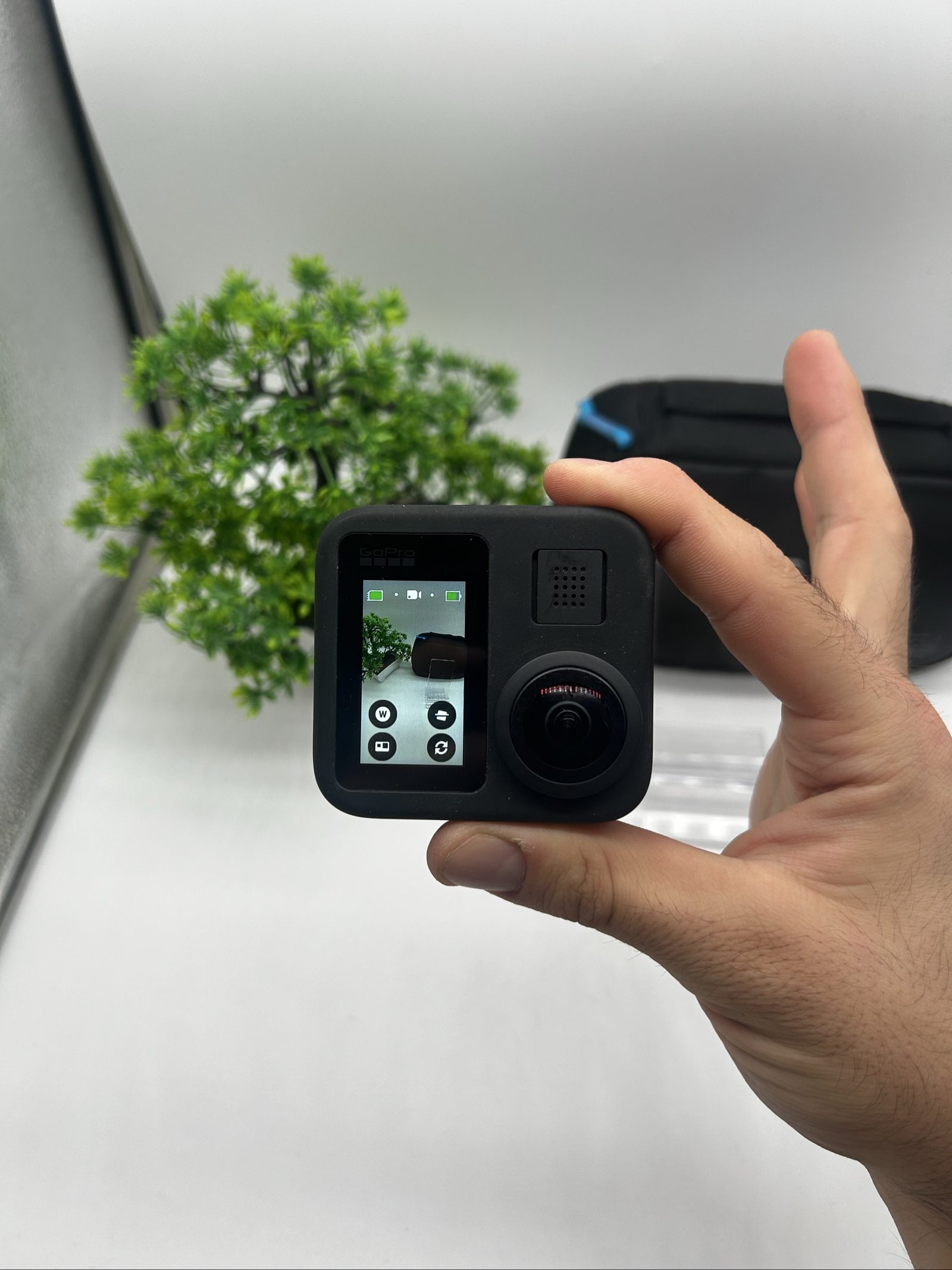 GoPro MAX 360 5.6K – Action Cam 360° + Accessori – Eccellenti Condizioni image 8