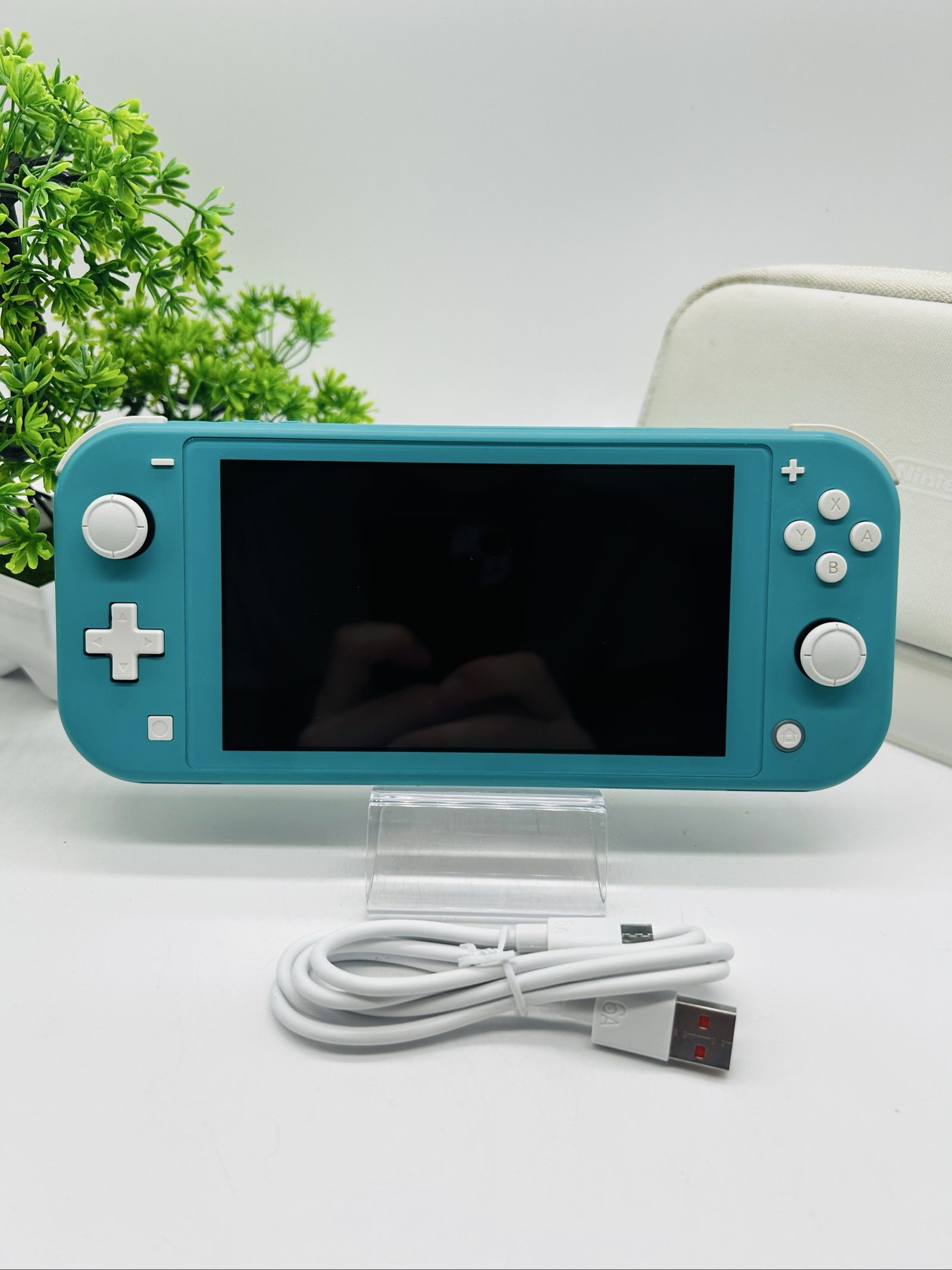 Nintendo Switch Lite Turchese + Custodia + Cavo USB – Ottime Condizioni image 3