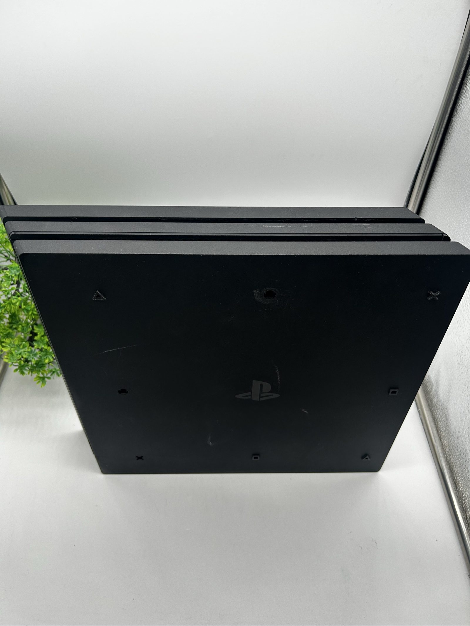 PS4 Pro 1TB 4K Firmware 12.00 + Controller Originale – Lettore Difettoso image 3