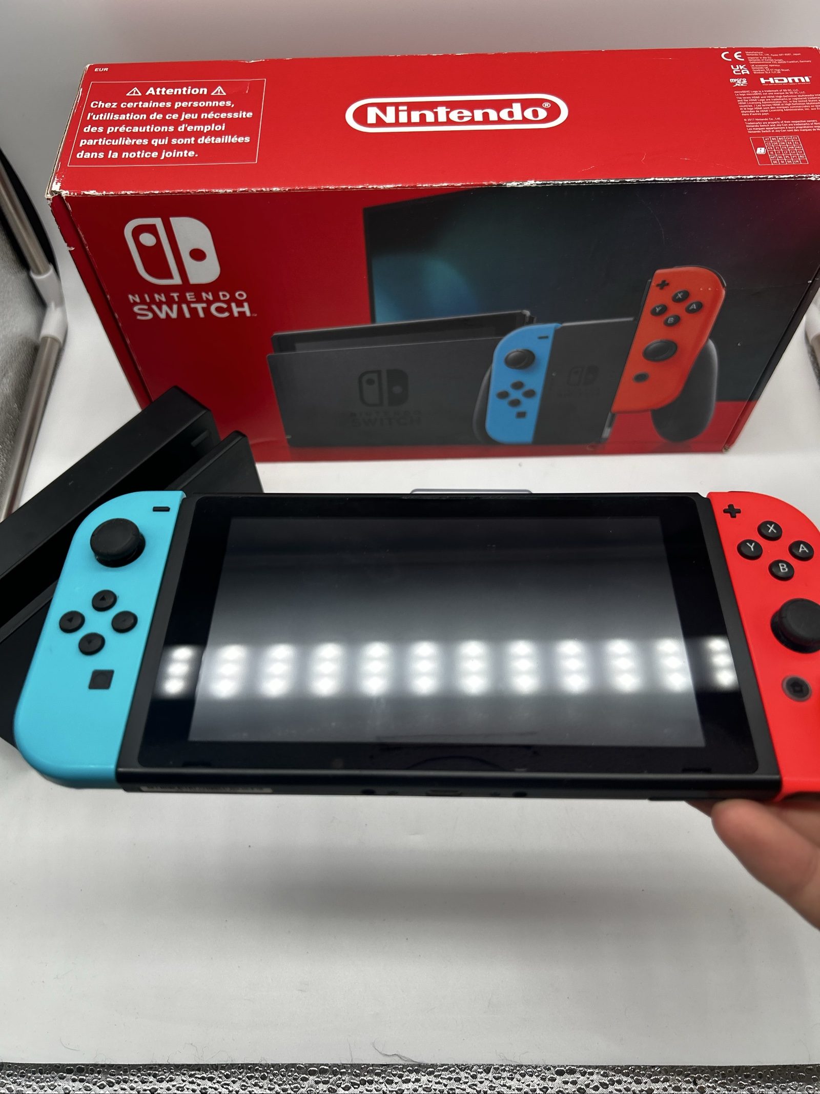Nintendo Switch V2 Blu/Rossa + Scatola +SD 64GB – Accessori Originali-Eccellente image 7