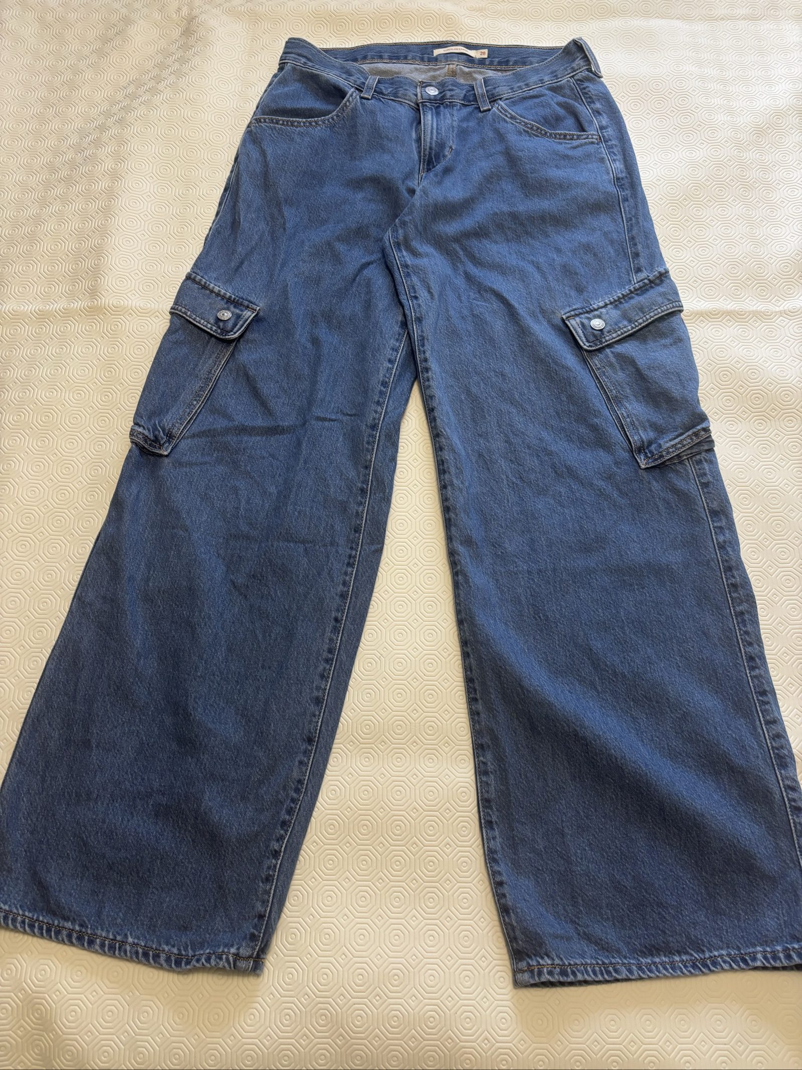 Levi Blue Denim Cargo Jeans 28 Wide Leg Pockets