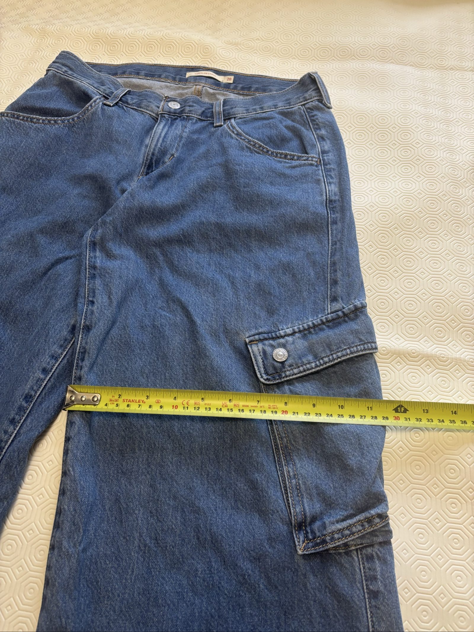 Levi Blue Denim Cargo Jeans 28 Wide Leg Pockets image 3