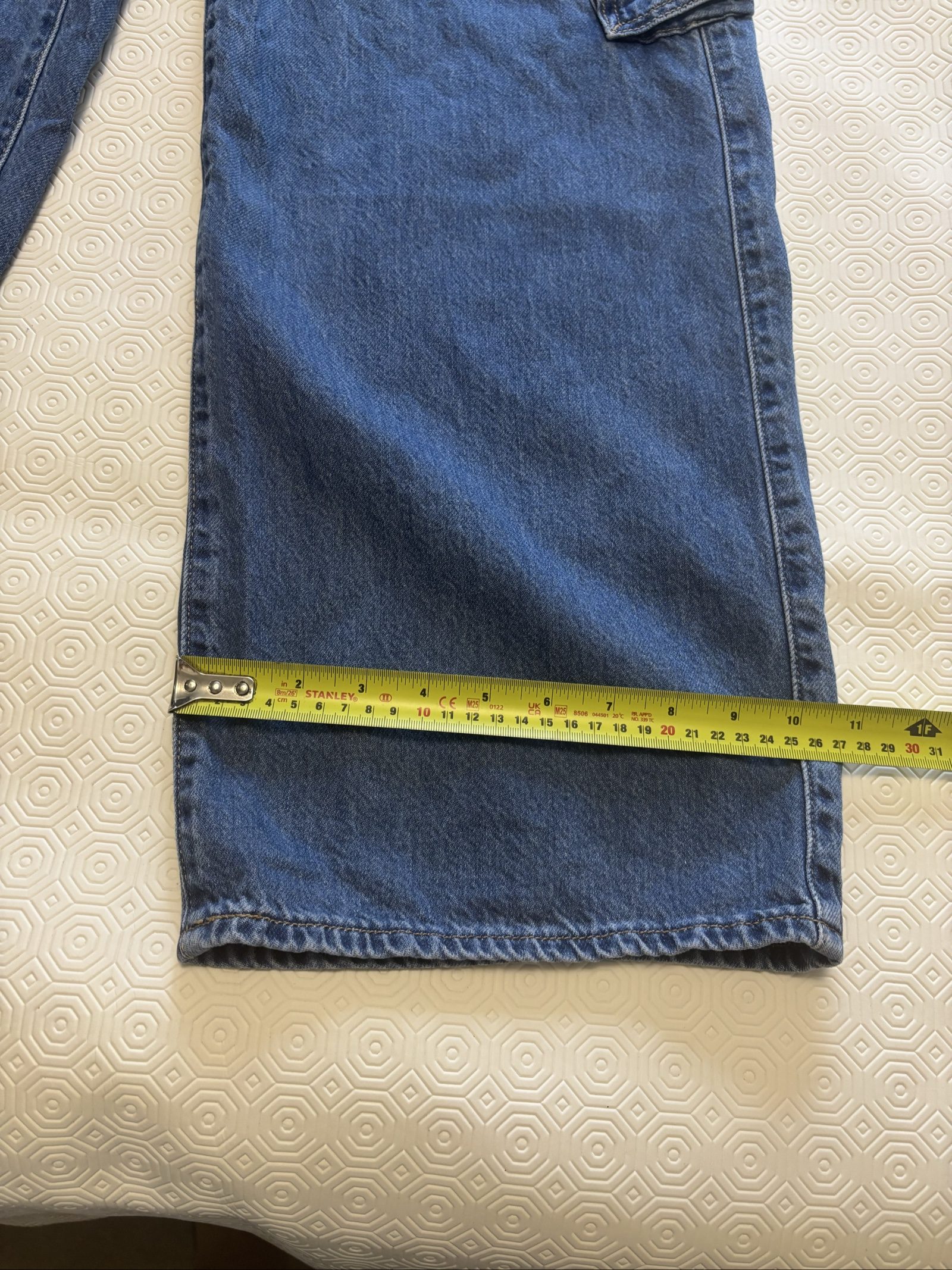 Levi Blue Denim Cargo Jeans 28 Wide Leg Pockets image 4