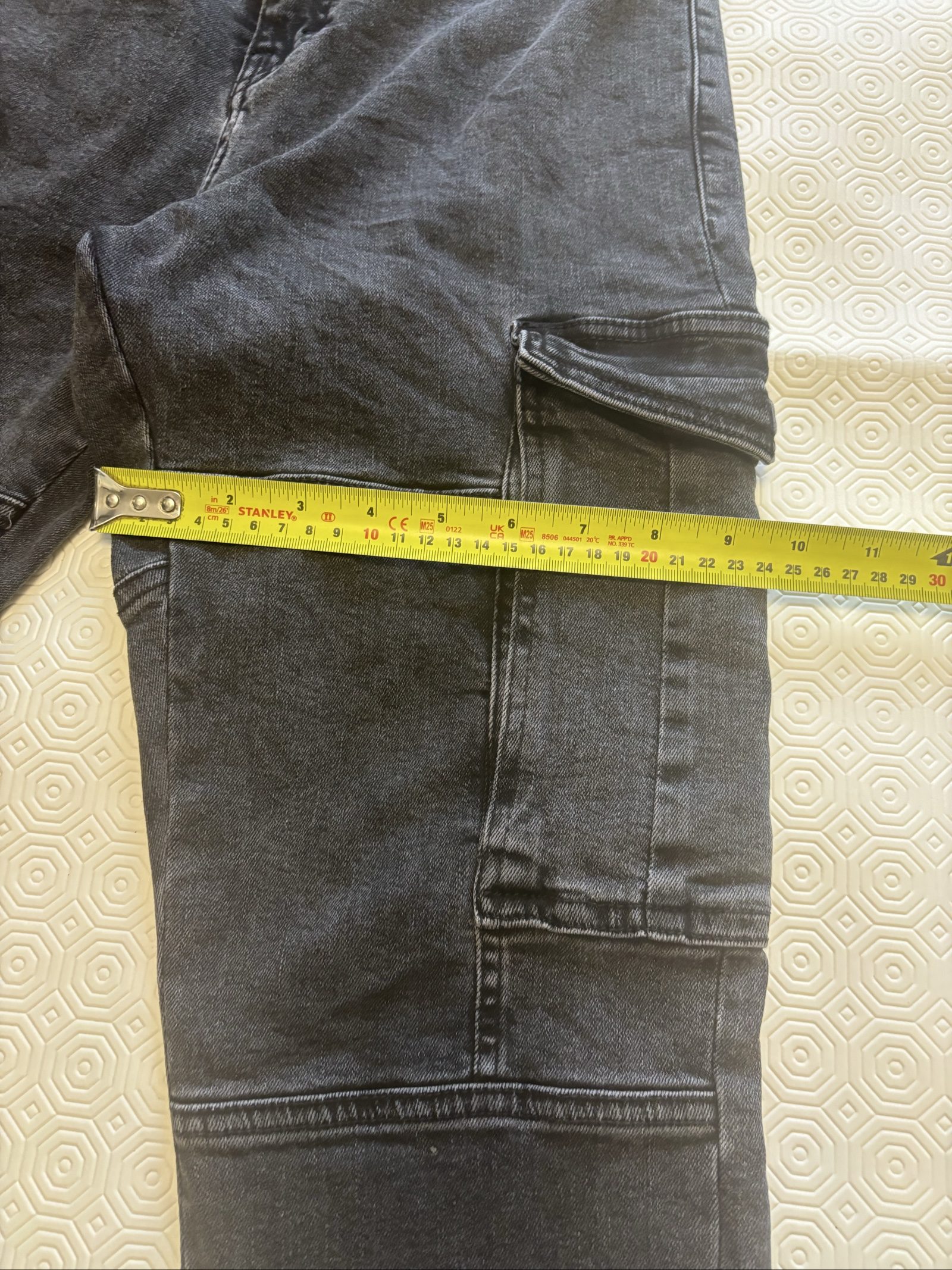 Zara Women's Washed Black Denim Cargo Jeans USA 31 image 5