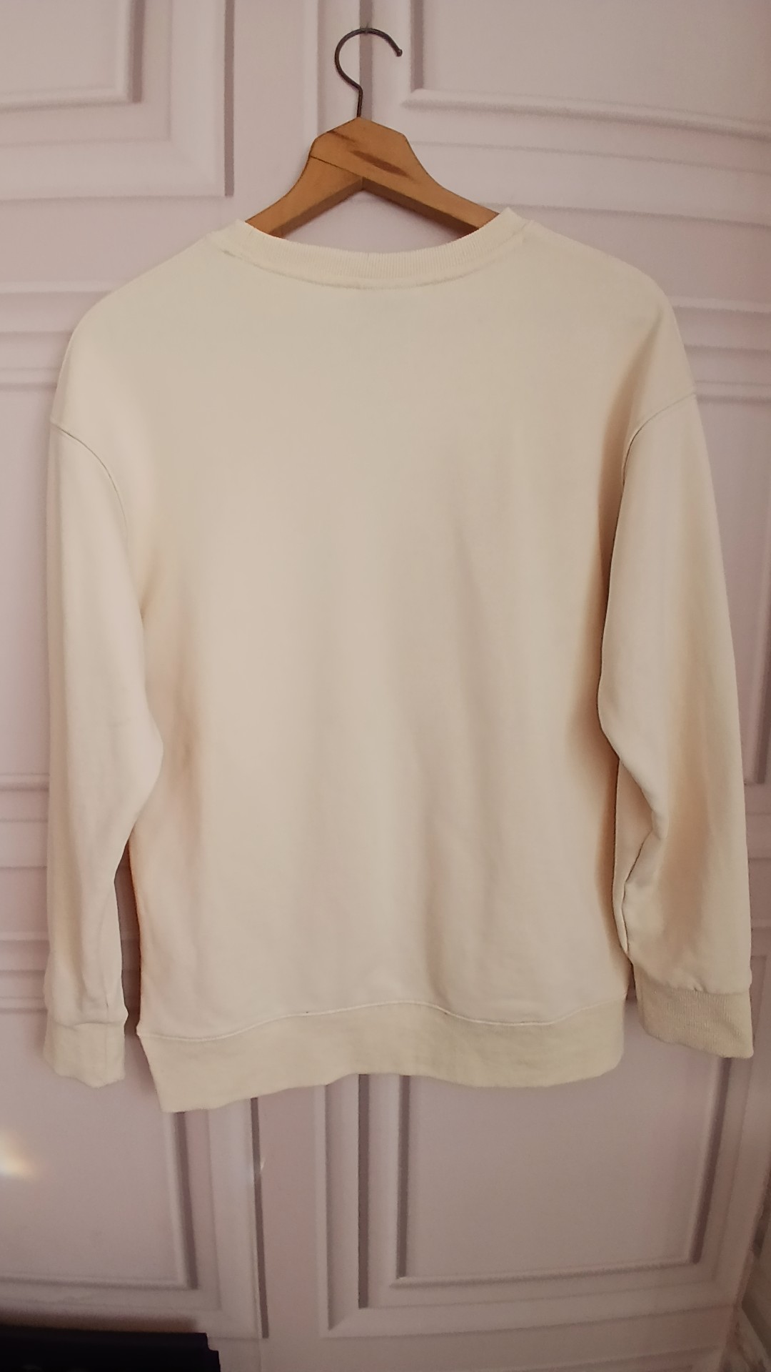 Cream Bear Graphic Sweatshirt Medium Cotton image 5