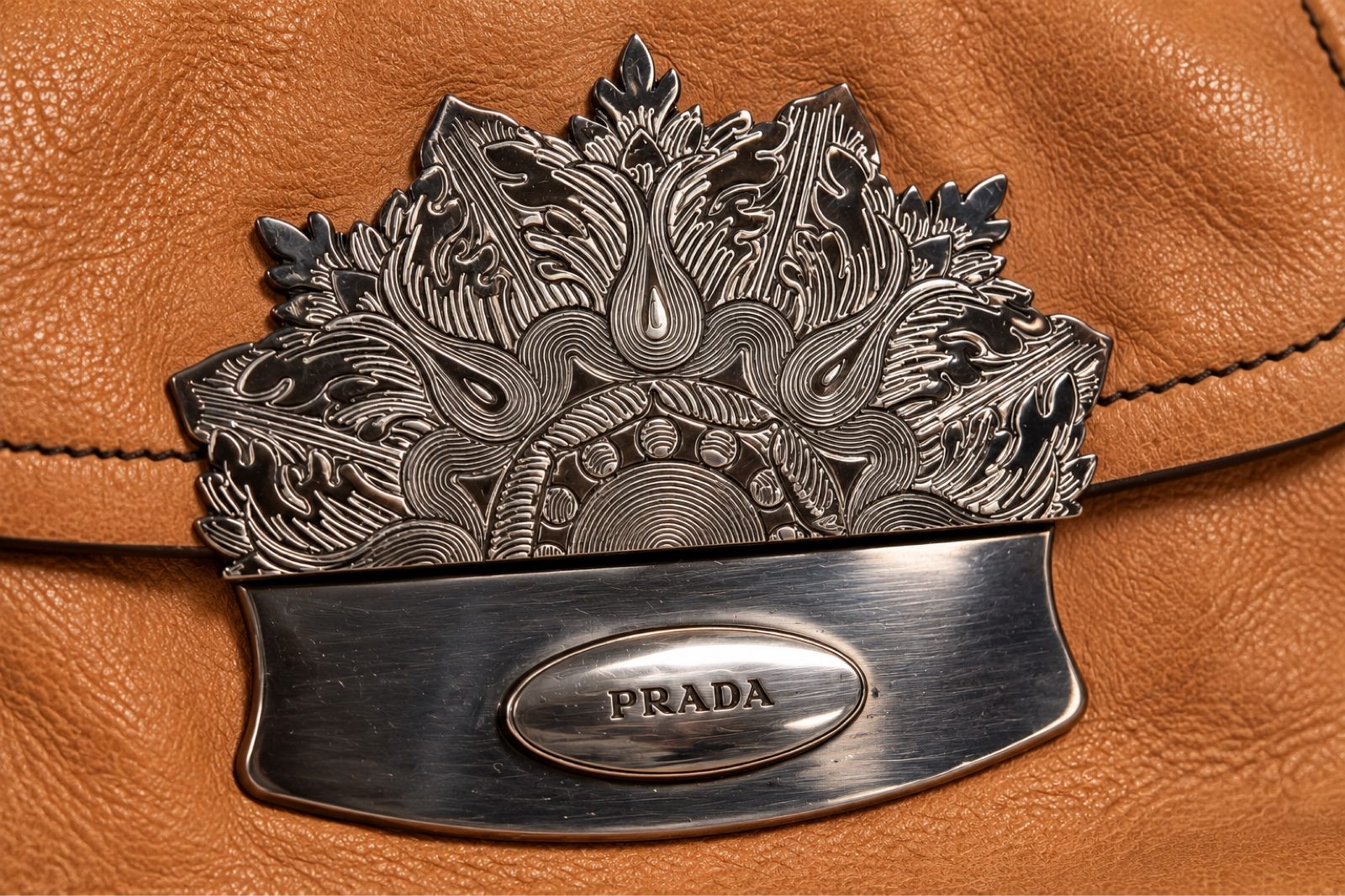 Prada Cervo Antic Skipper Tan Leather Shoulder Bag Ornate Metal Clasp Vintage image 2