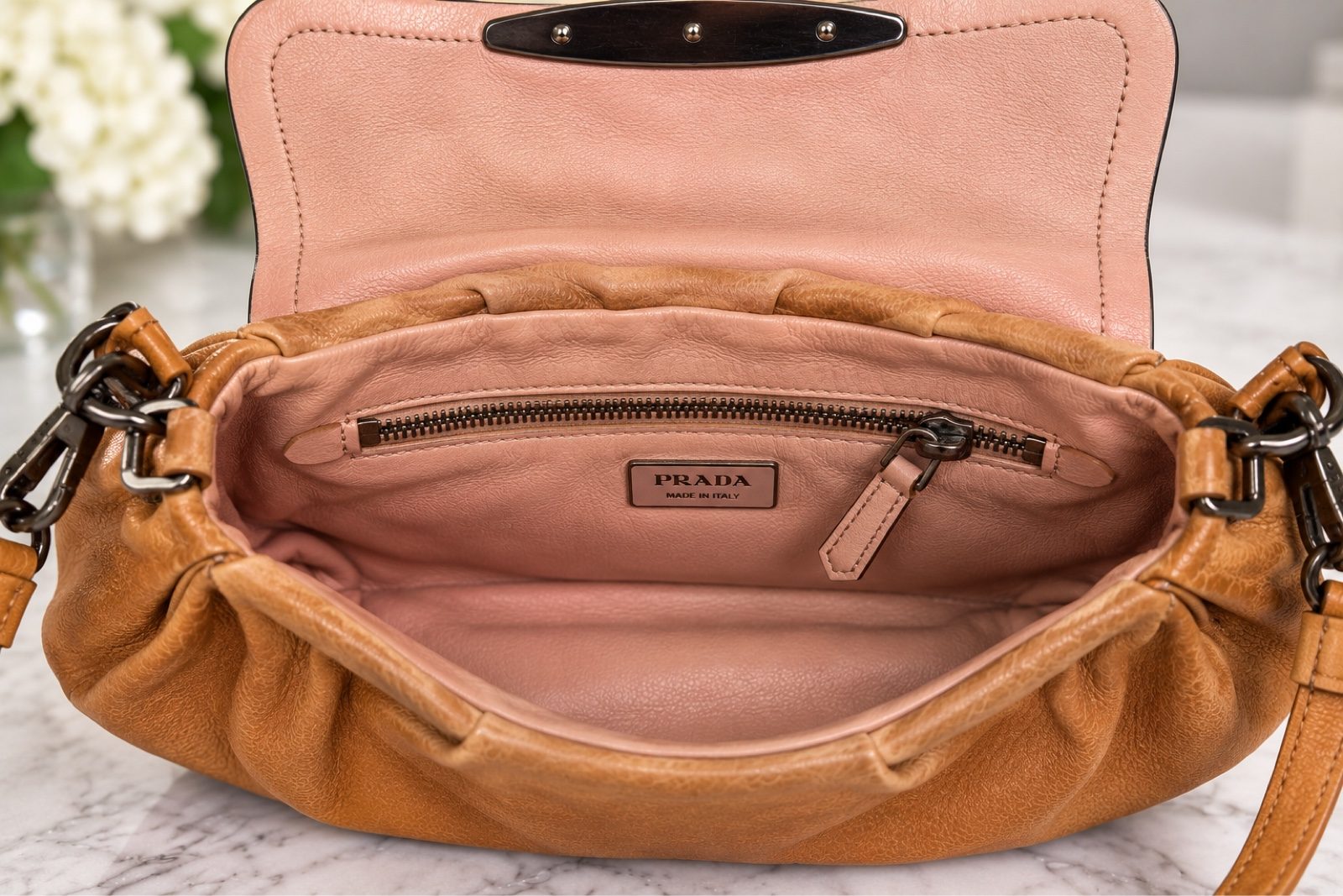 Prada Cervo Antic Skipper Tan Leather Shoulder Bag Ornate Metal Clasp Vintage image 4