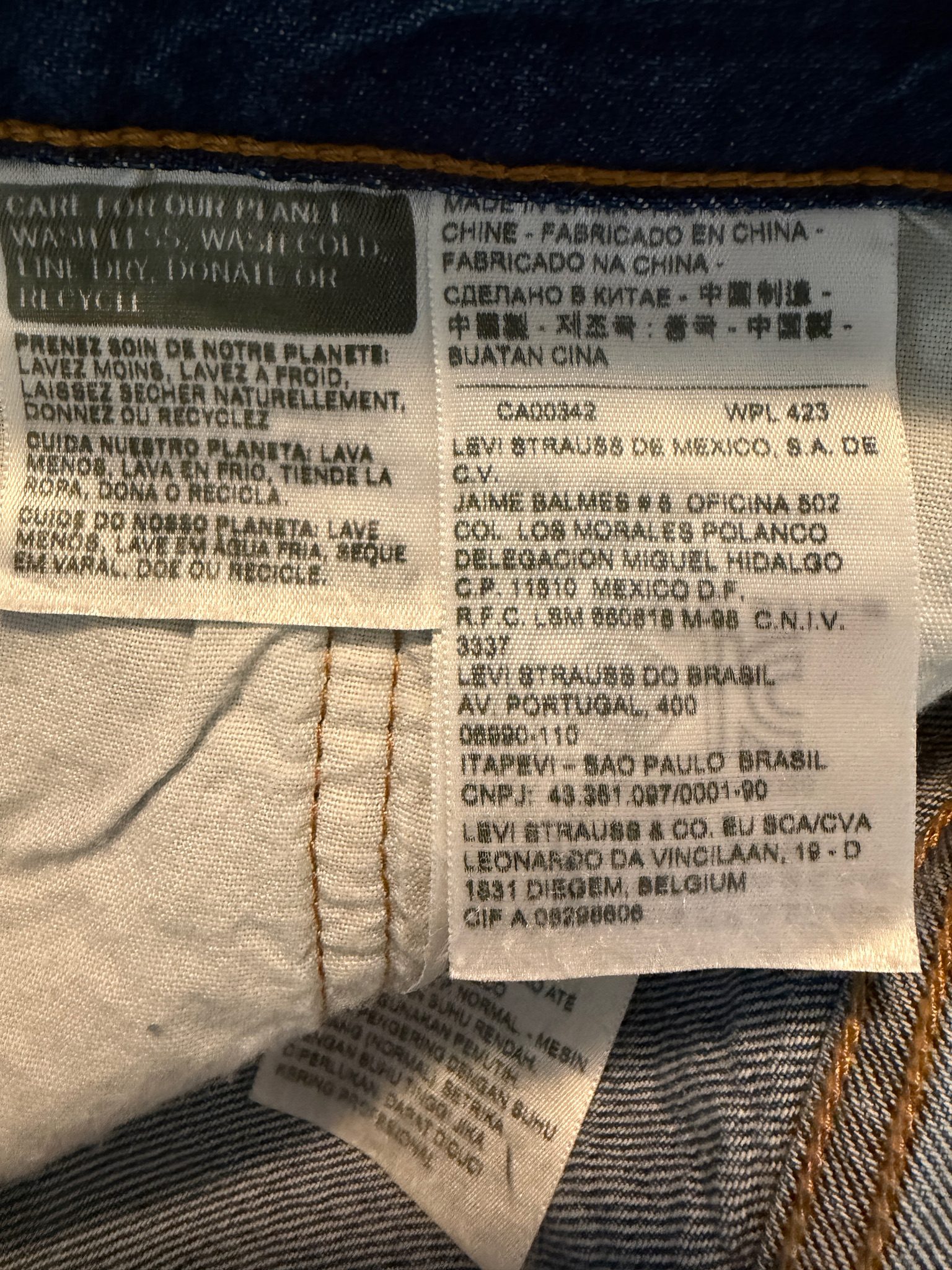 Levi's Women's 501 CT Customized Tapered Jeans 27x32 (Fits 32x27) Button Fly image 5