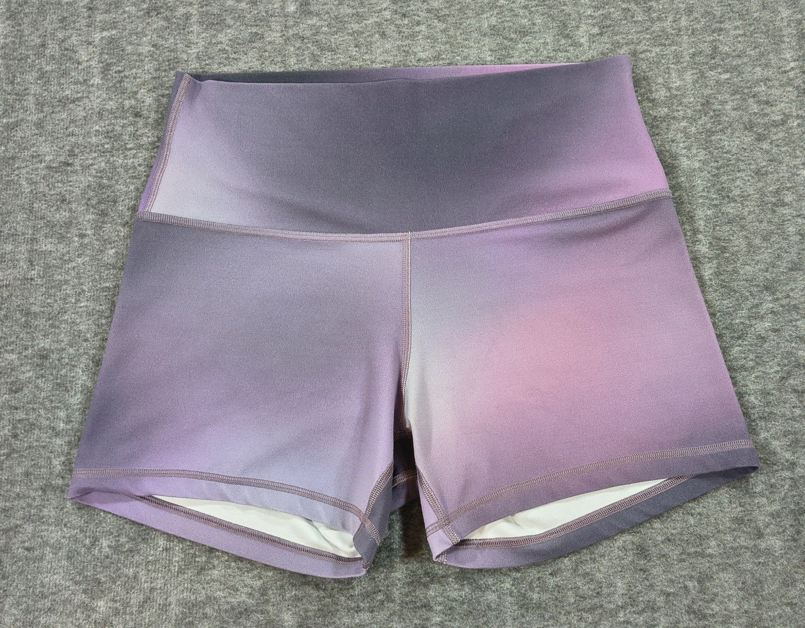 Lululemon Women's Purple Gradient Athletic Shorts Size 10 NWOT