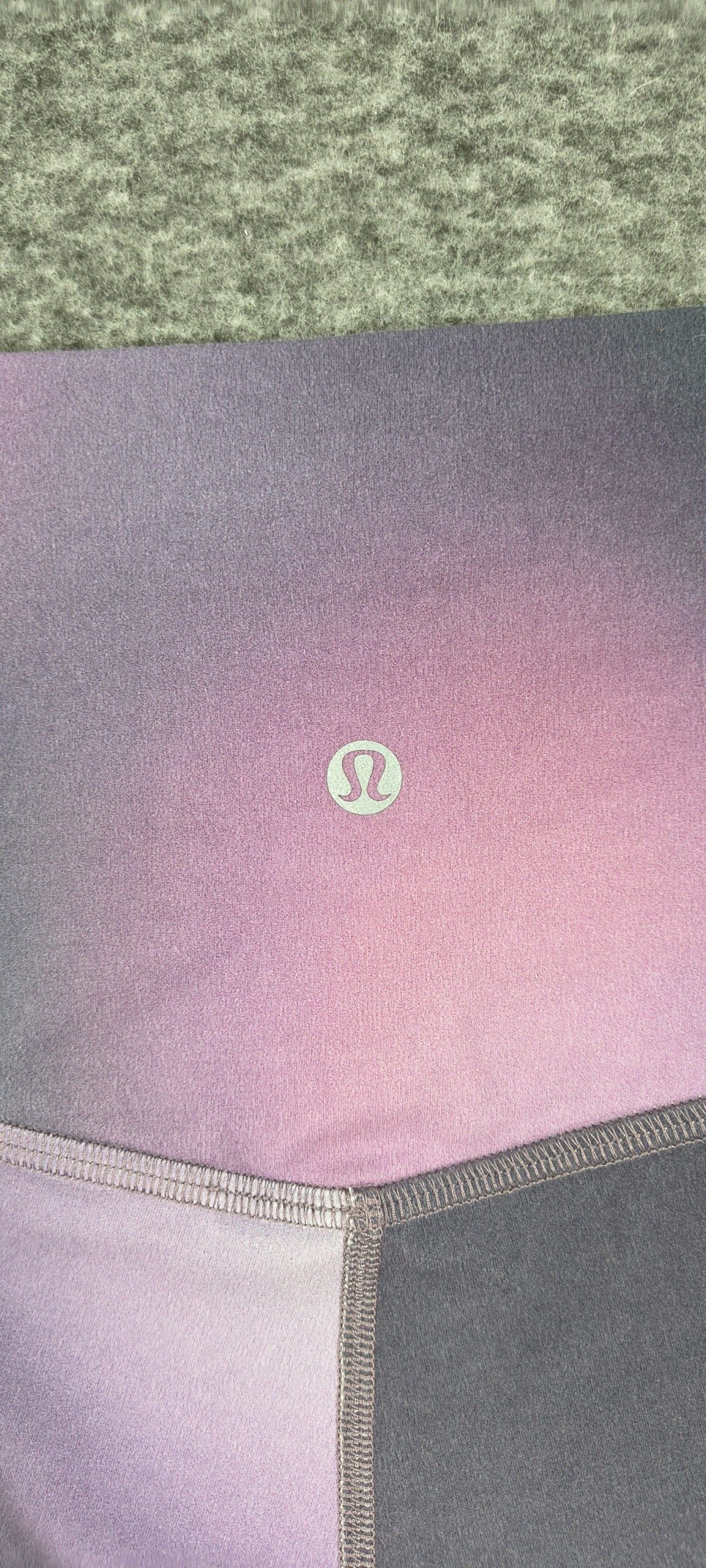 Lululemon Women's Purple Gradient Athletic Shorts Size 10 NWOT image 3