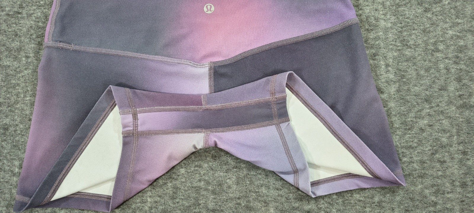 Lululemon Women's Purple Gradient Athletic Shorts Size 10 NWOT image 4