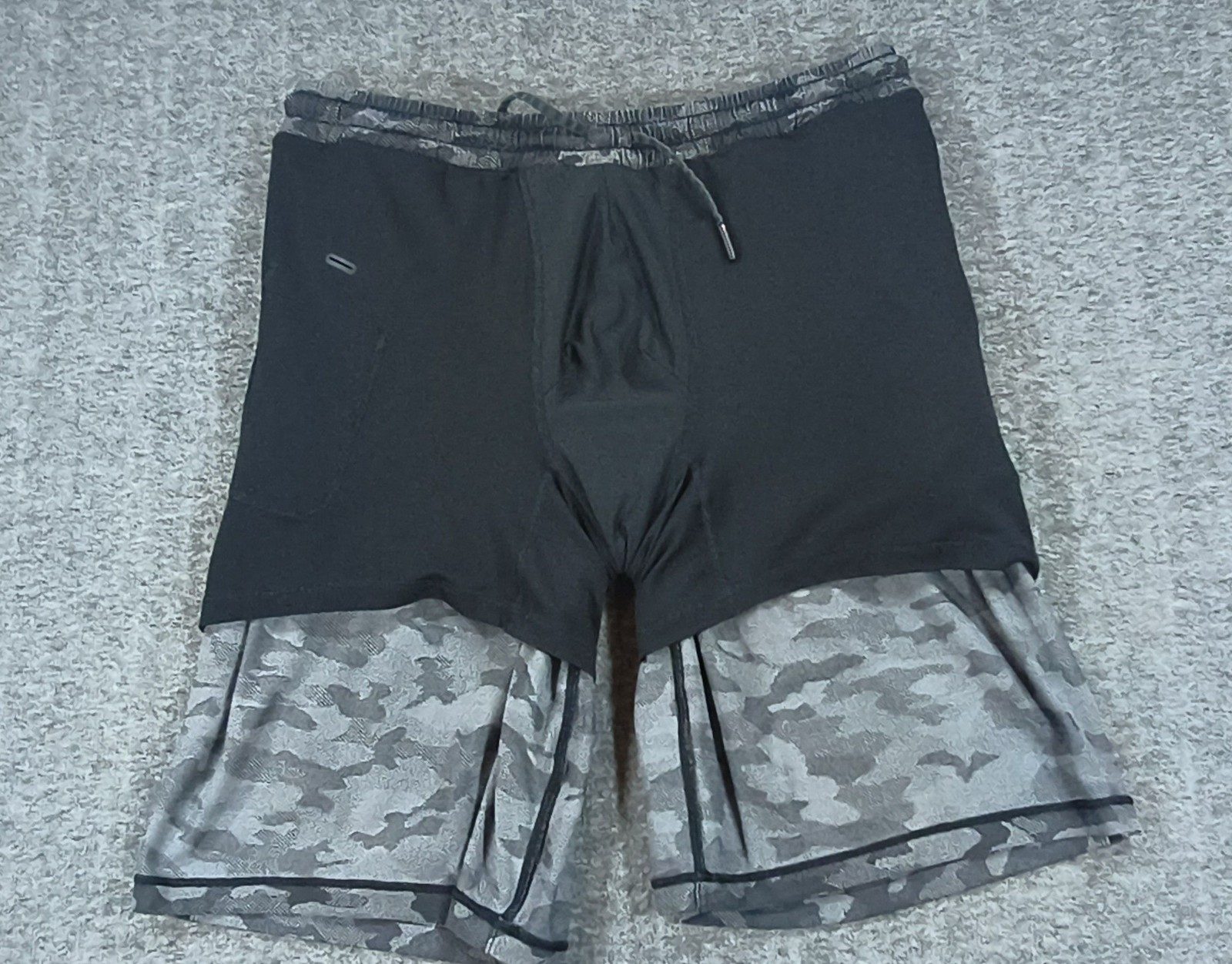 Lululemon Grey Camo Men's Athletic Shorts Large image 4